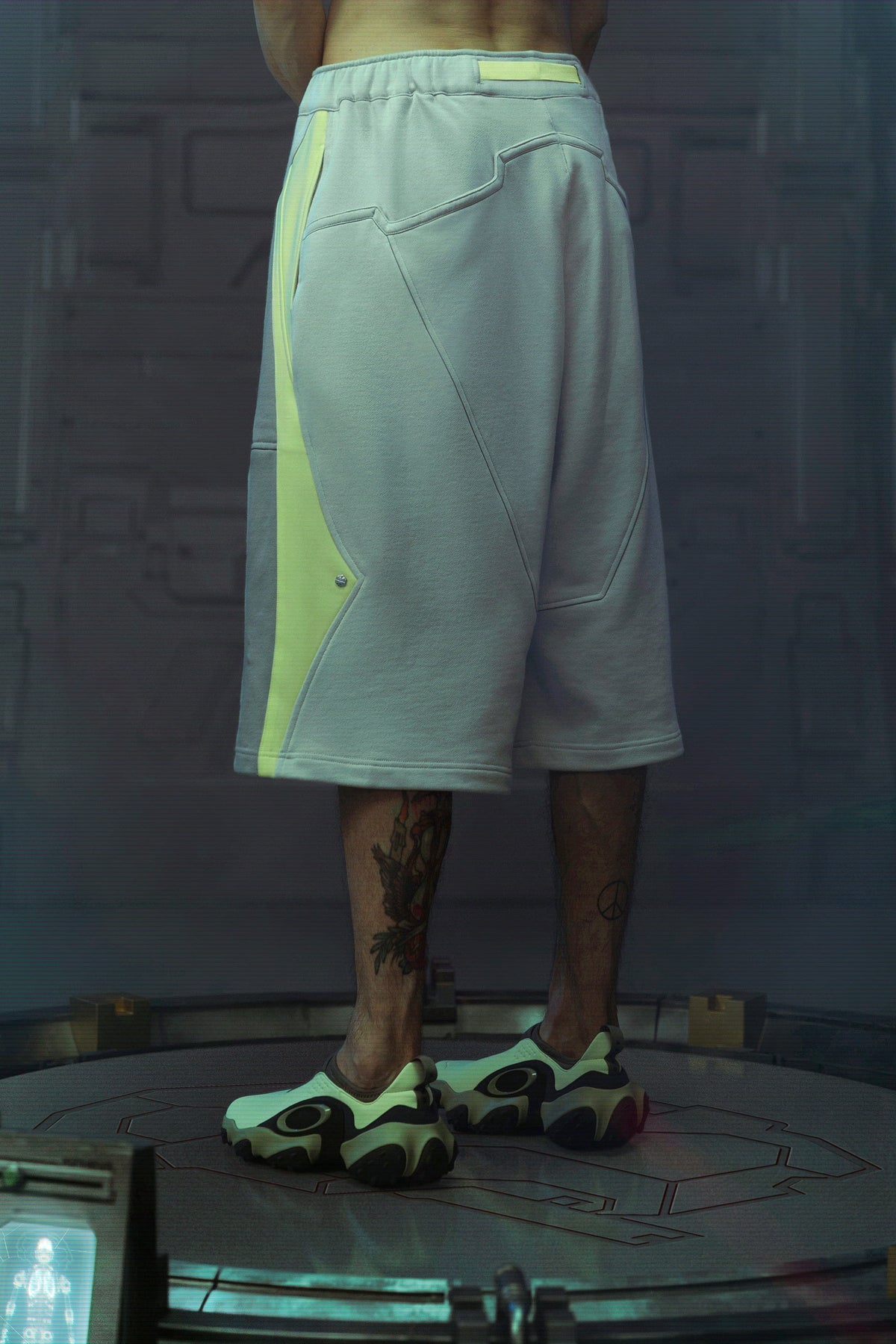 XIPHEVIL Deconstructed Zipper Rivet Shorts Light Grey – photo 6 of 17