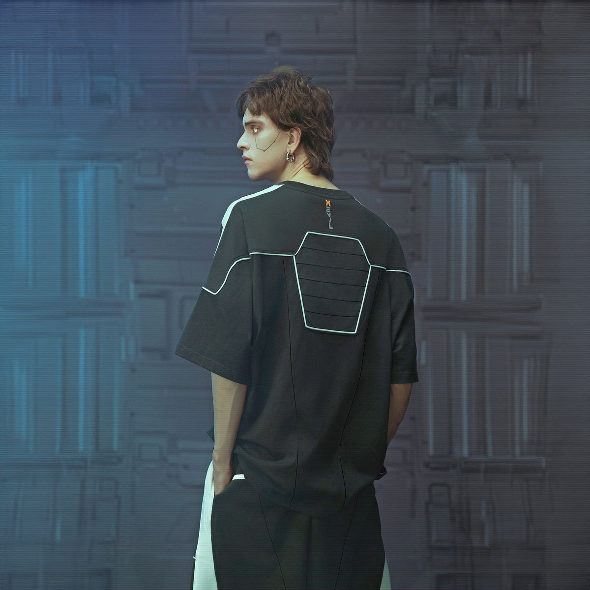 XIPHEVIL Modern Deconstructed Rivet Jersey Black – photo 2 of 15