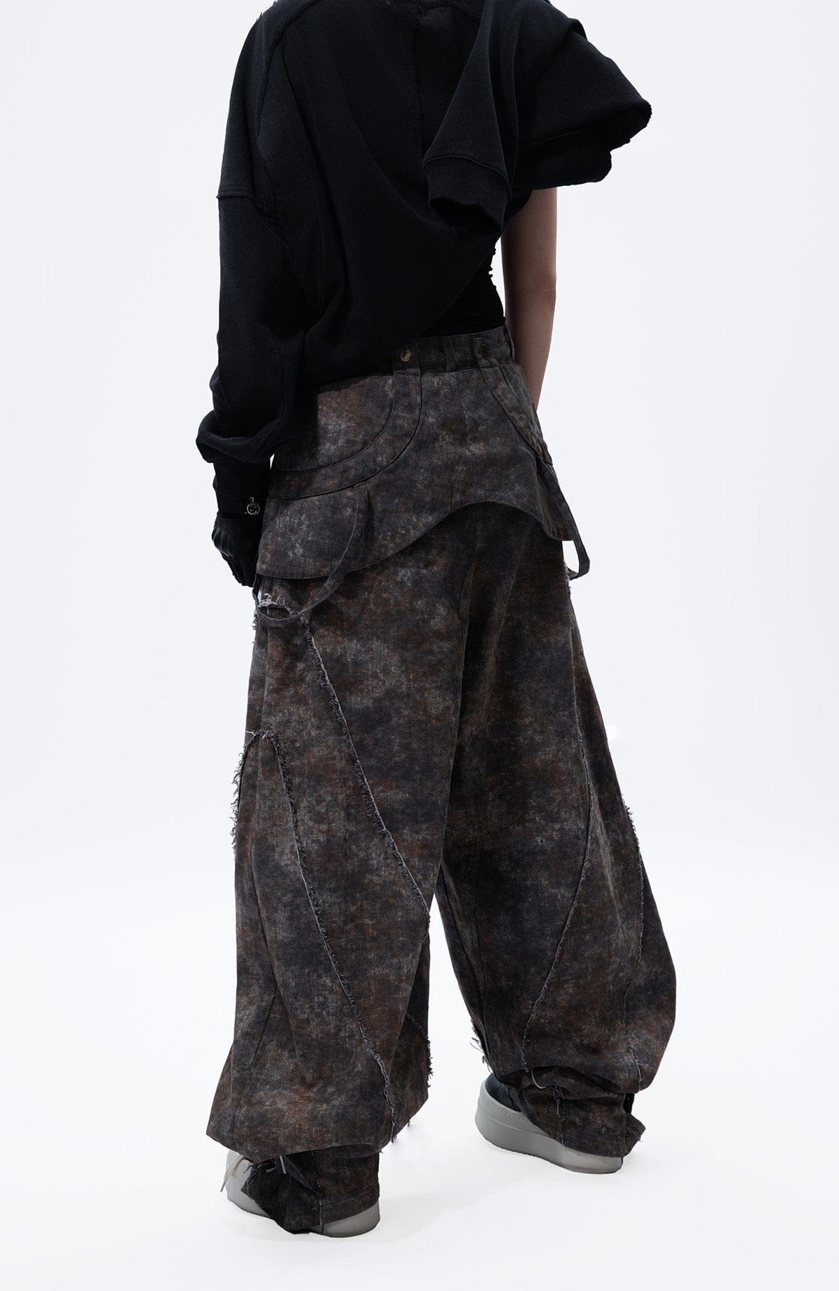 MOGONGSHE Distressed Detachable Drape Curved Panel Jeans – photo 16 of 25