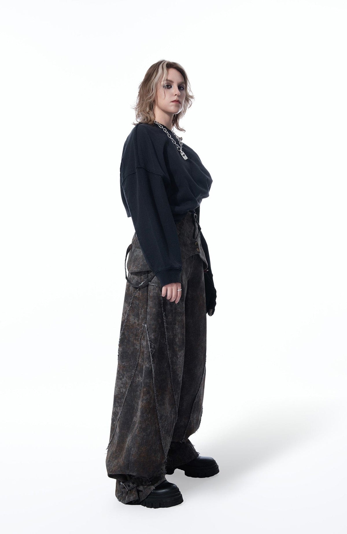 MOGONGSHE Distressed Detachable Drape Curved Panel Jeans – photo 12 of 25