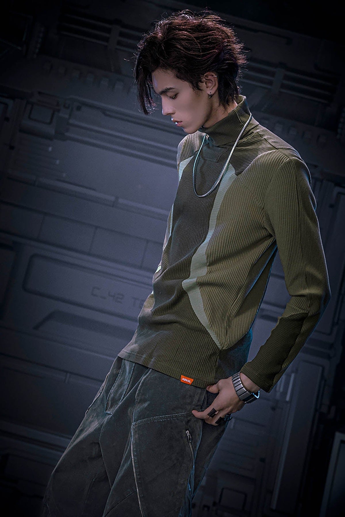 XIPHEVIL Ribbed Paneled Turtleneck Long-Sleeve Tee Green – photo 7 of 14