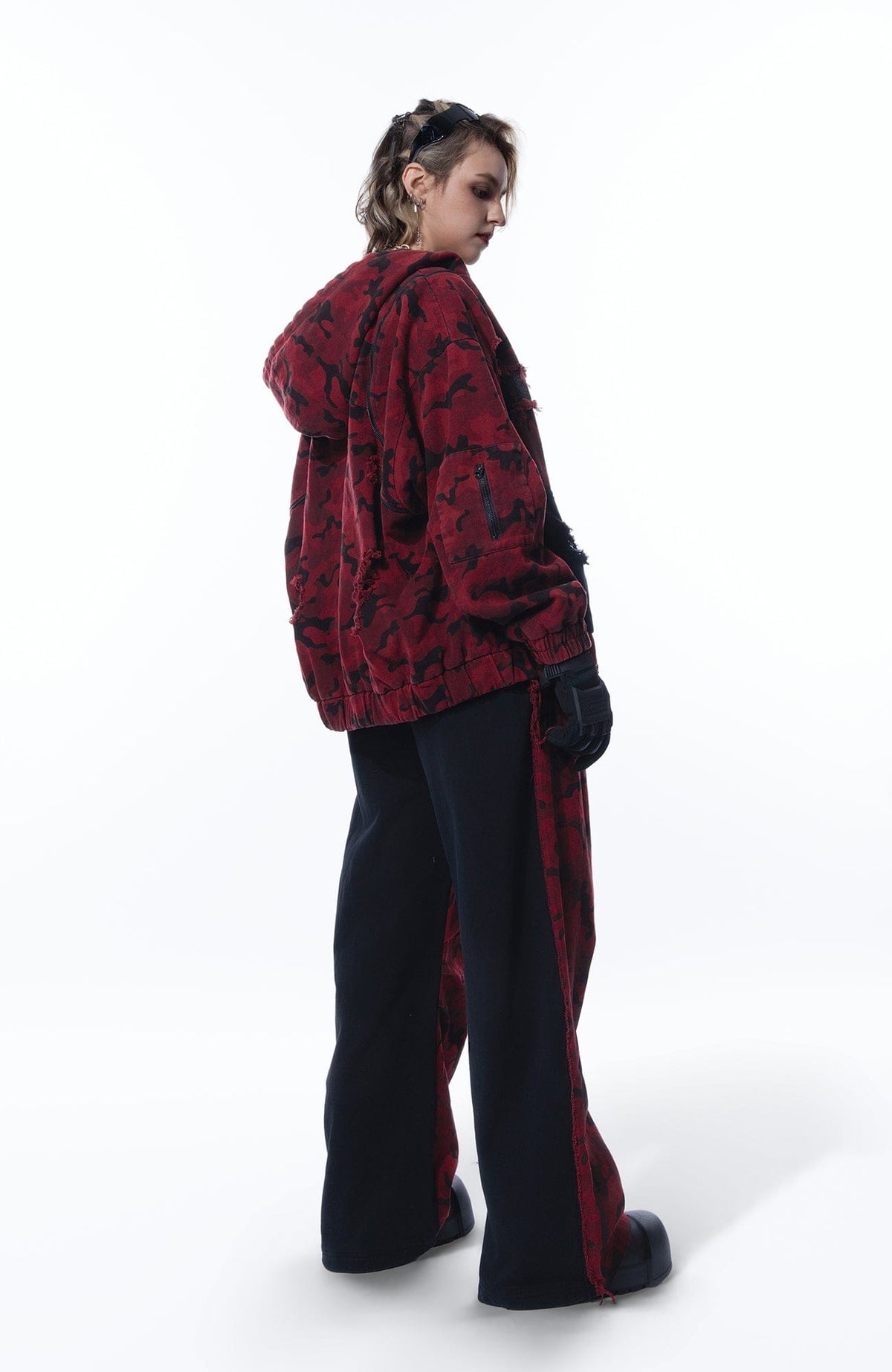 MOGONGSHE Camo Frayed LOGO Patch Hooded Jacket – photo 6 of 22
