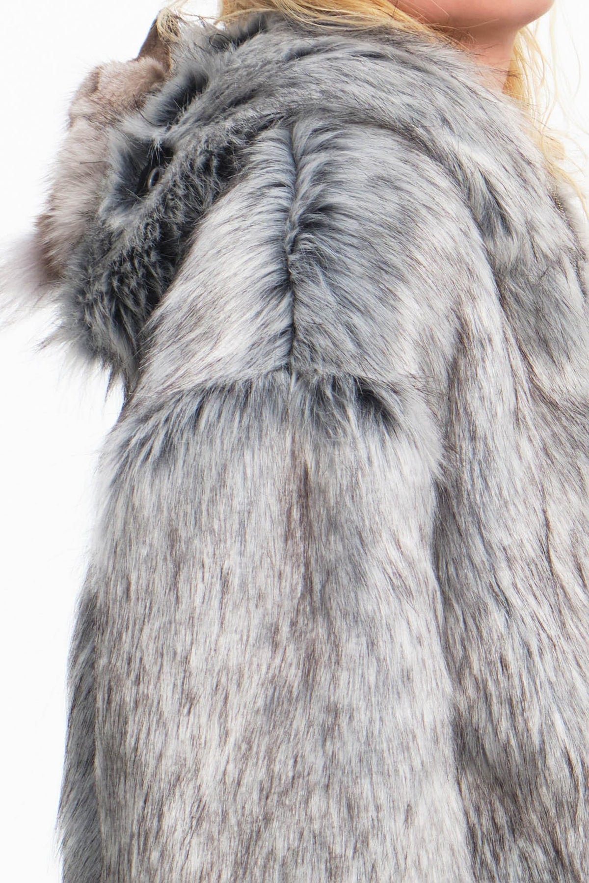 EMBRYO Detachable Beast Claw Faux Fur Hooded Jacket – photo 13 of 17