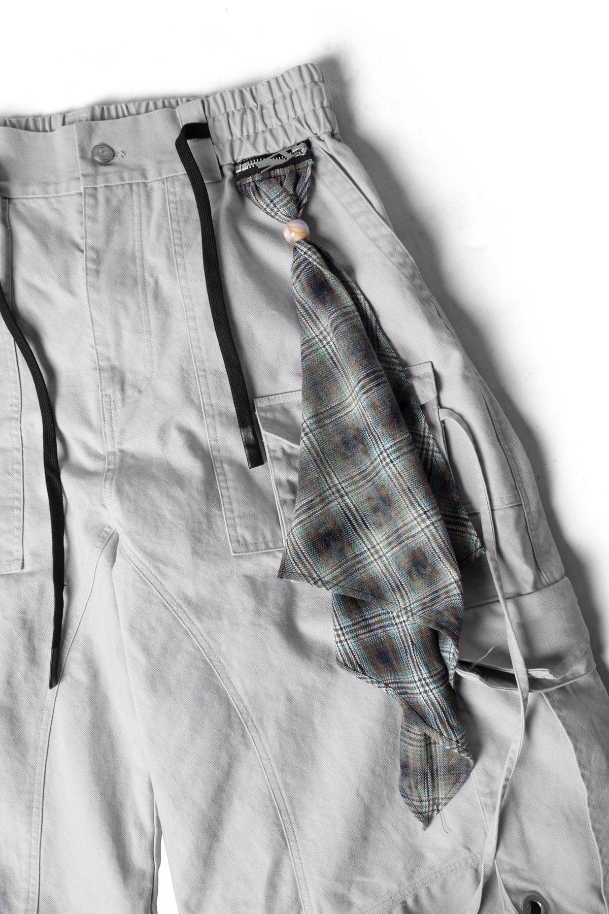 RELABEL Multi-Pocket Detachable Scarf Distressed Cargo Gray – photo 4 of 6