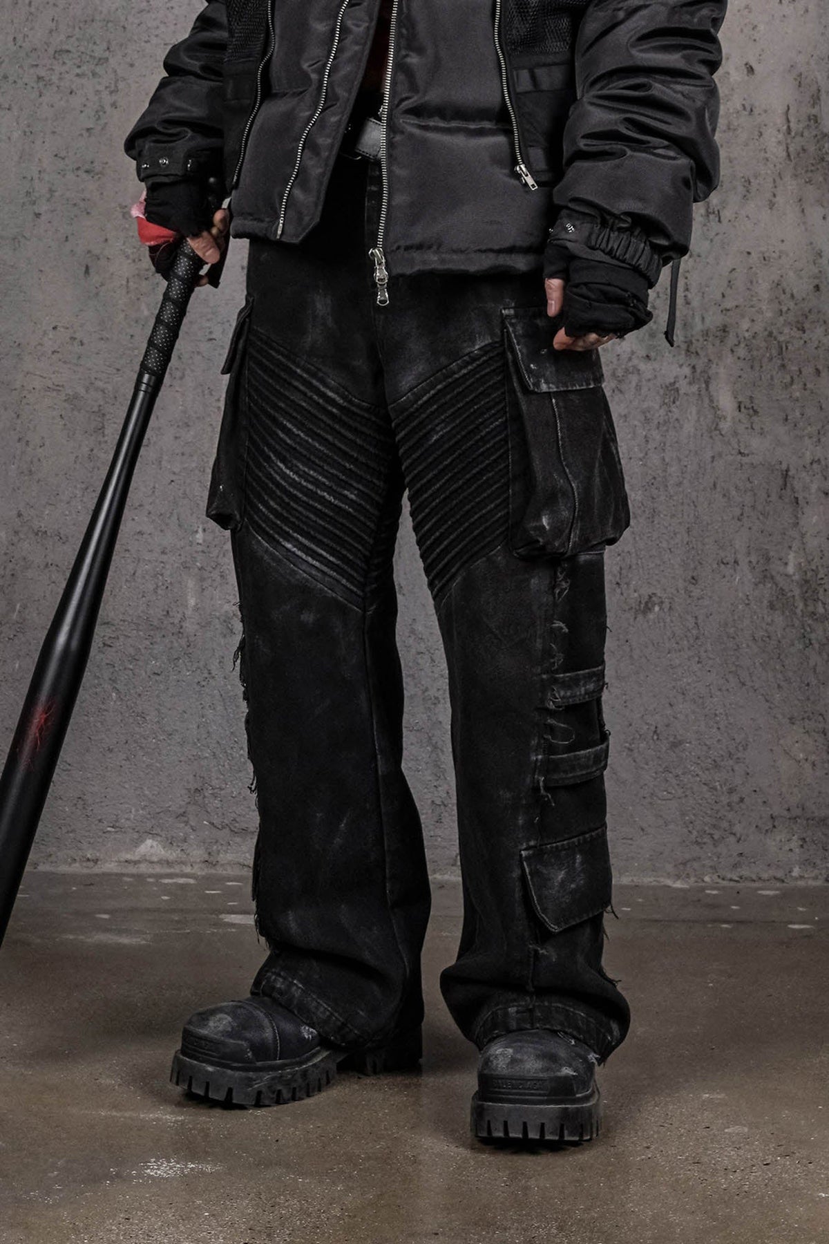UNDERWATER Deconstructed Distressed Wanderer Multi-Pocket Jeans – photo 6 of 12