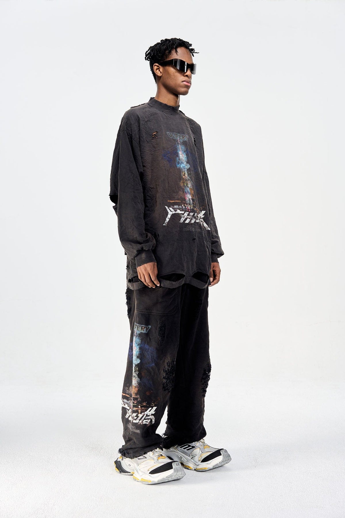 ULIPERY Distressed Glow Crinkled Long Sleeve Tee – photo 4 of 21