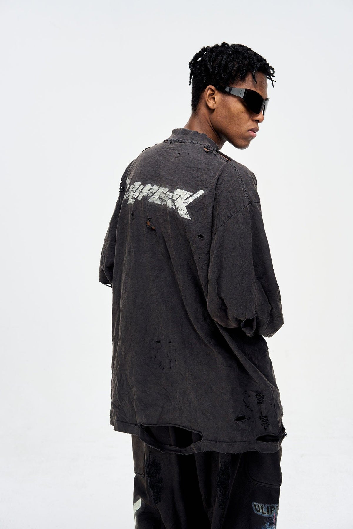 ULIPERY Distressed Glow Crinkled Long Sleeve Tee – photo 8 of 21