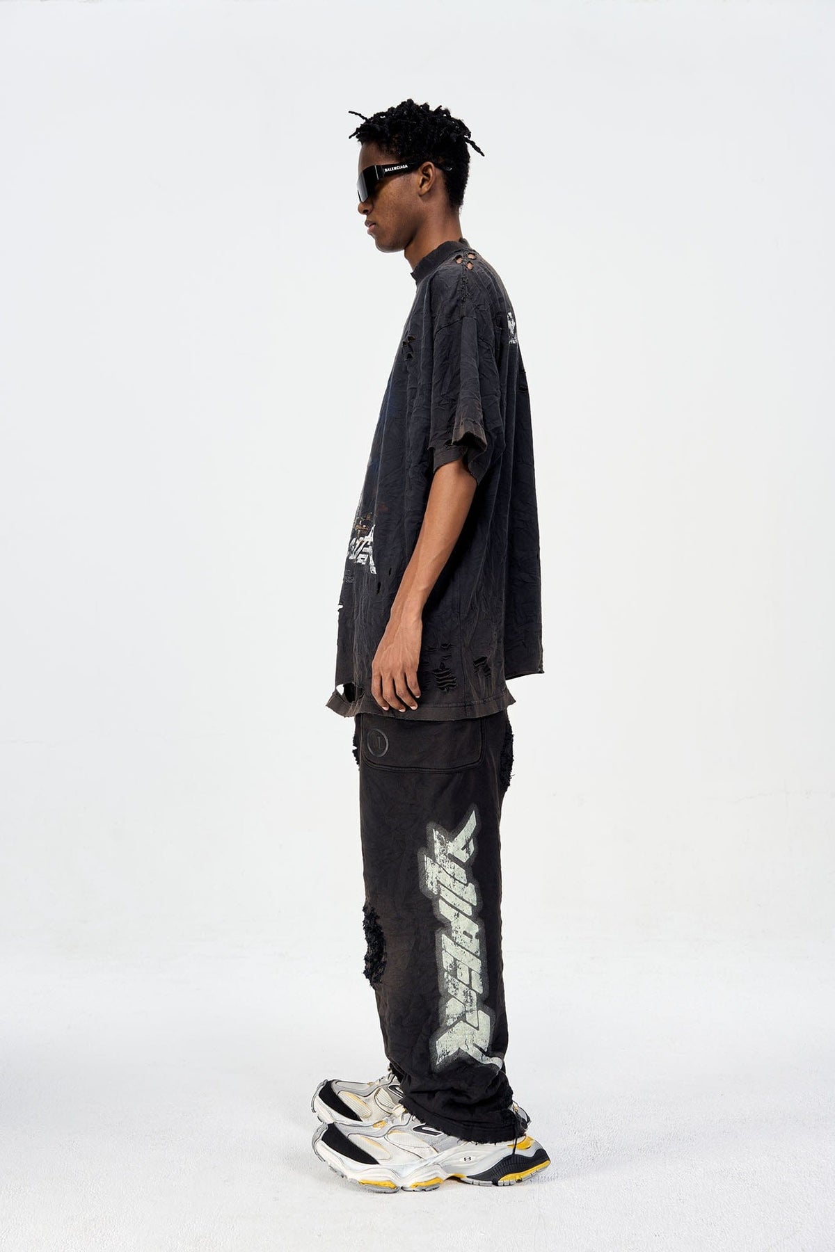 ULIPERY Distressed Glow Crinkled T-Shirt – photo 3 of 21