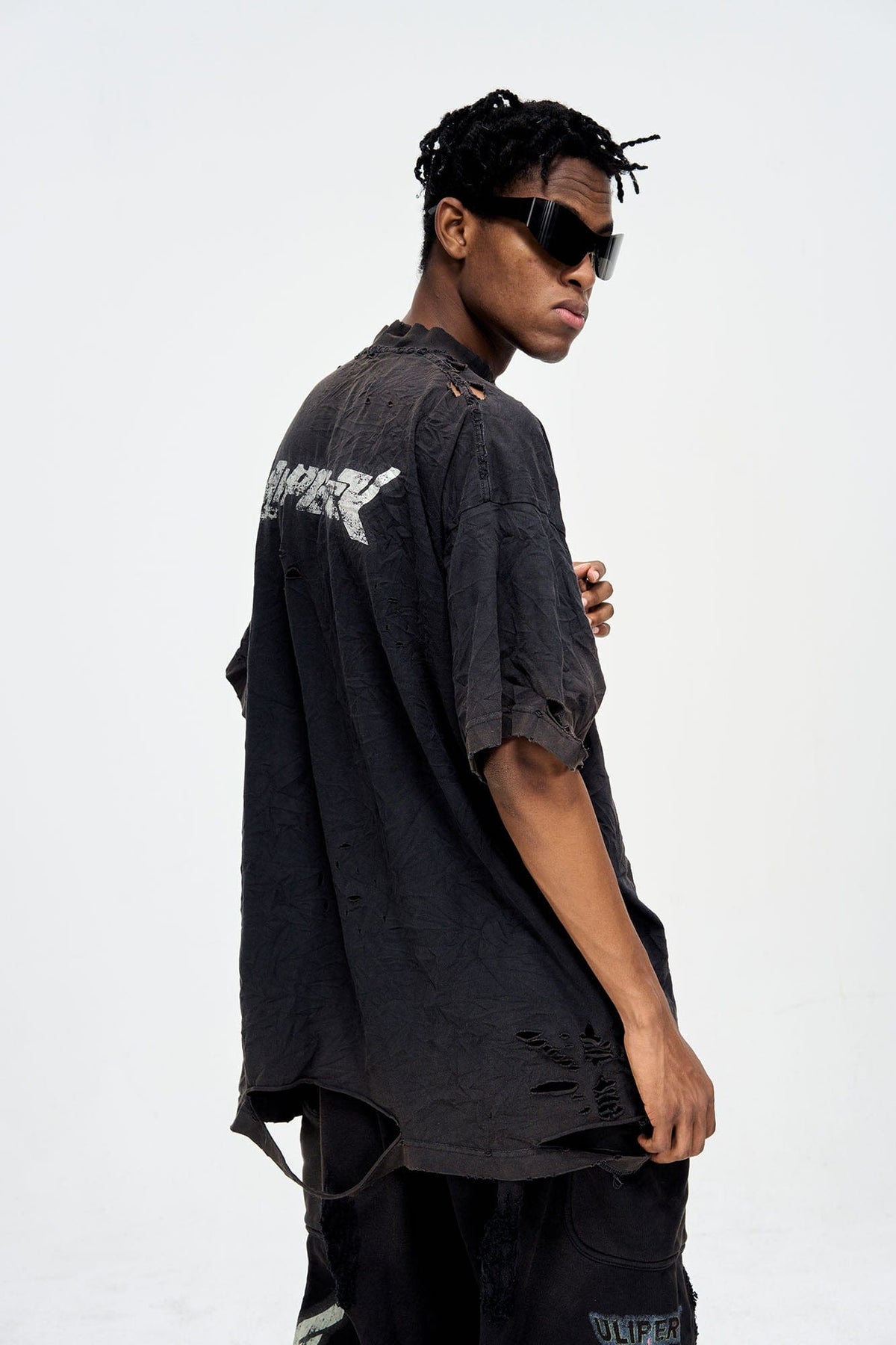 ULIPERY Distressed Glow Crinkled T-Shirt – photo 8 of 21