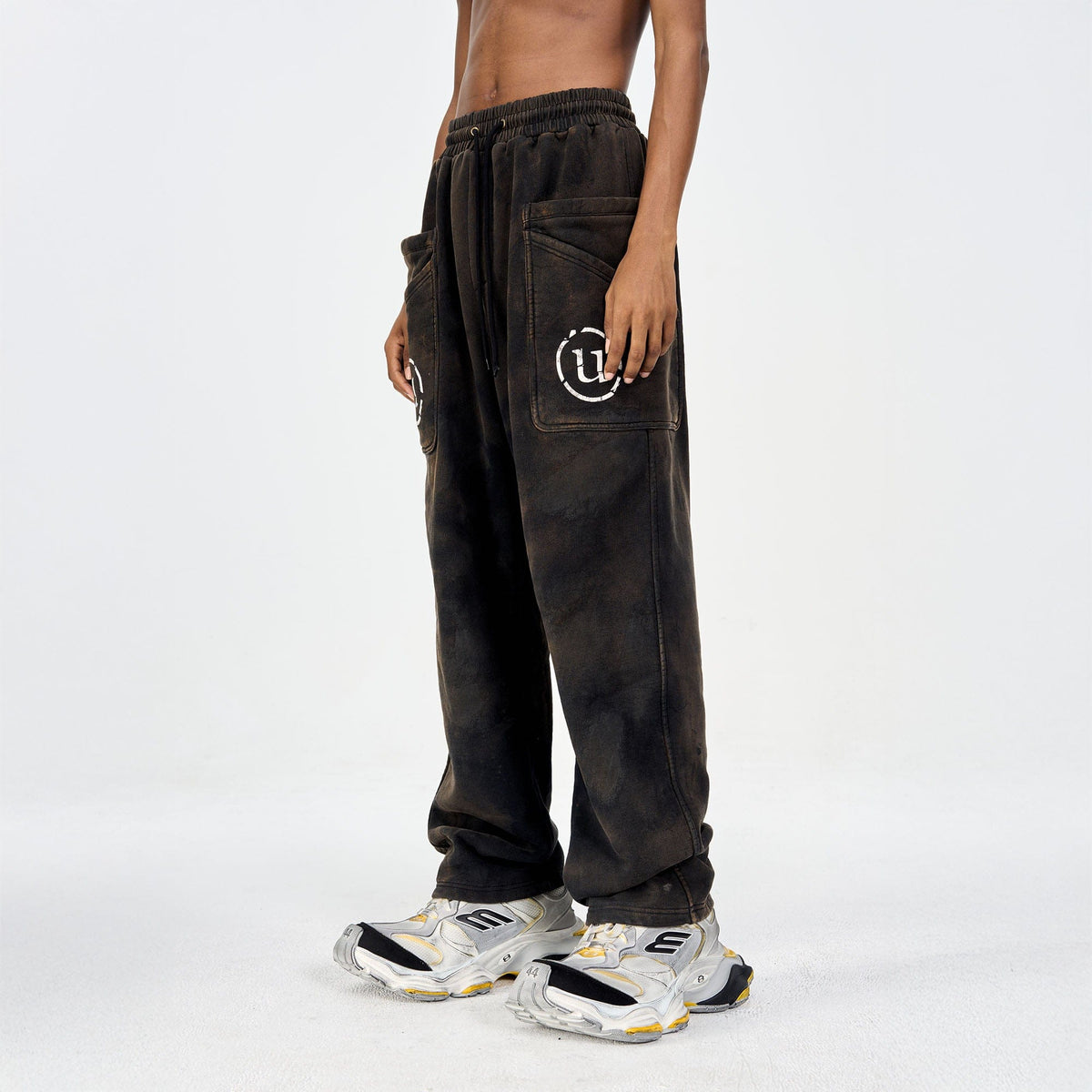 ULIPERY LOGO Mud-Wash Frayed Sweatpants – photo 3 of 10