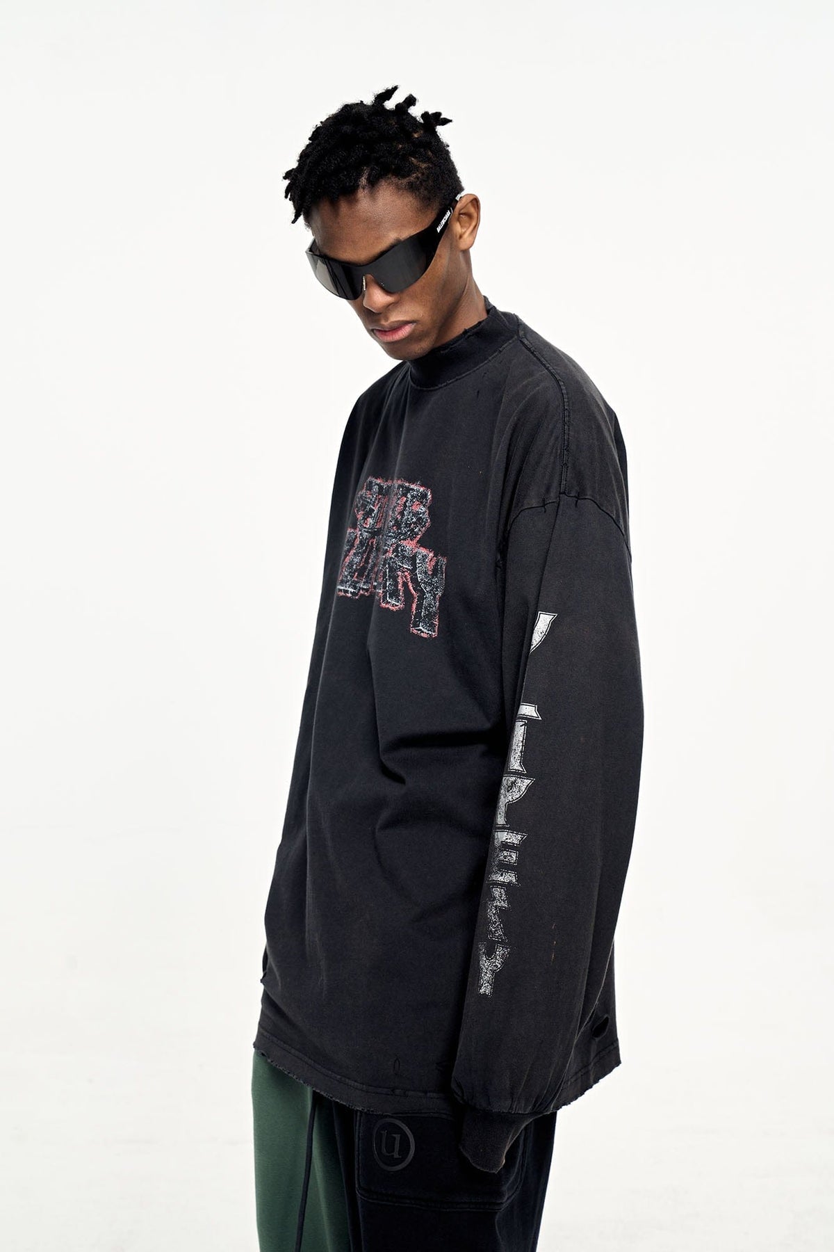 ULIPERY Distressed USB Flash Drive Graphic Long Sleeve Tee – photo 6 of 11