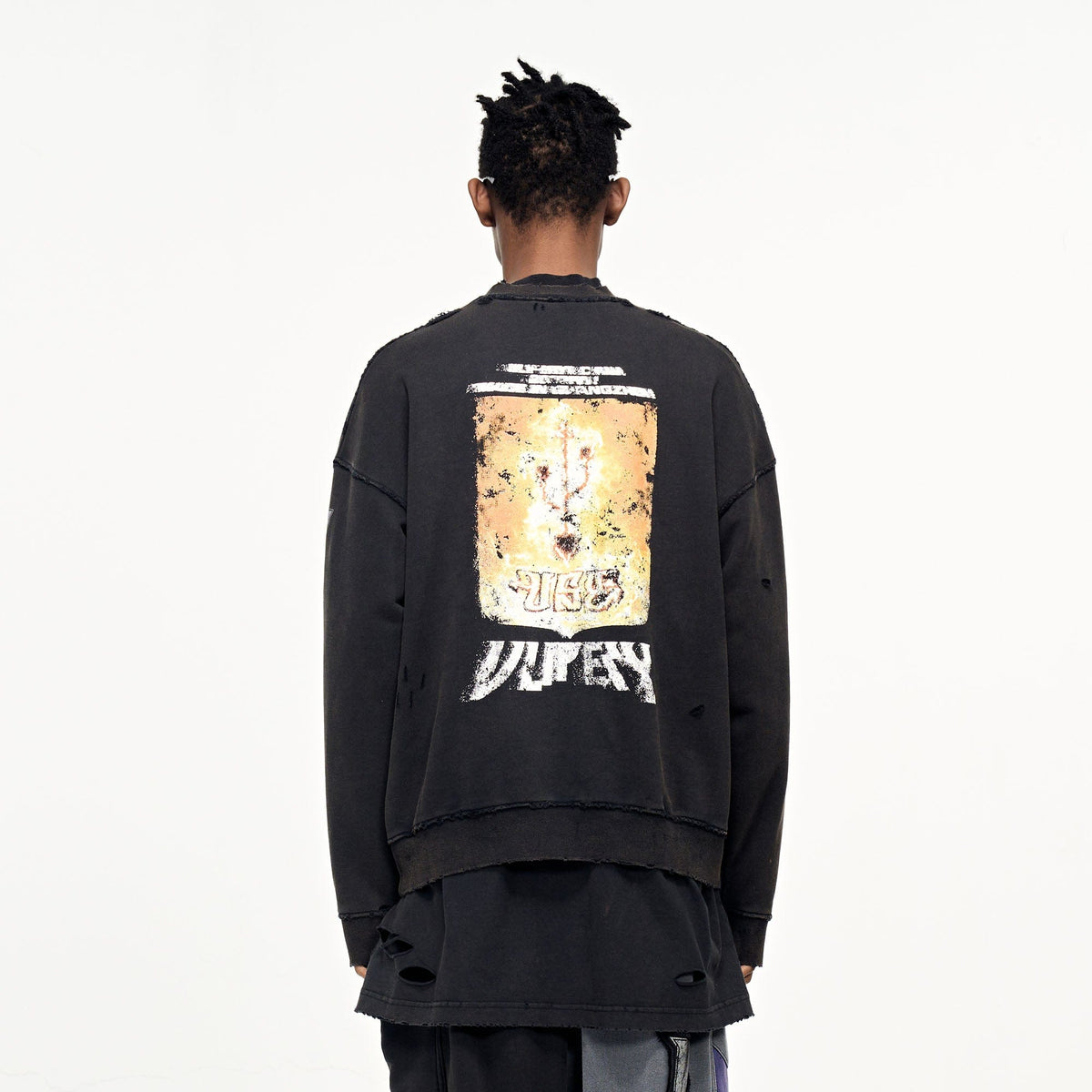 ULIPERY Distressed USB Graphic Long Sleeve Tee Black – photo 2 of 13