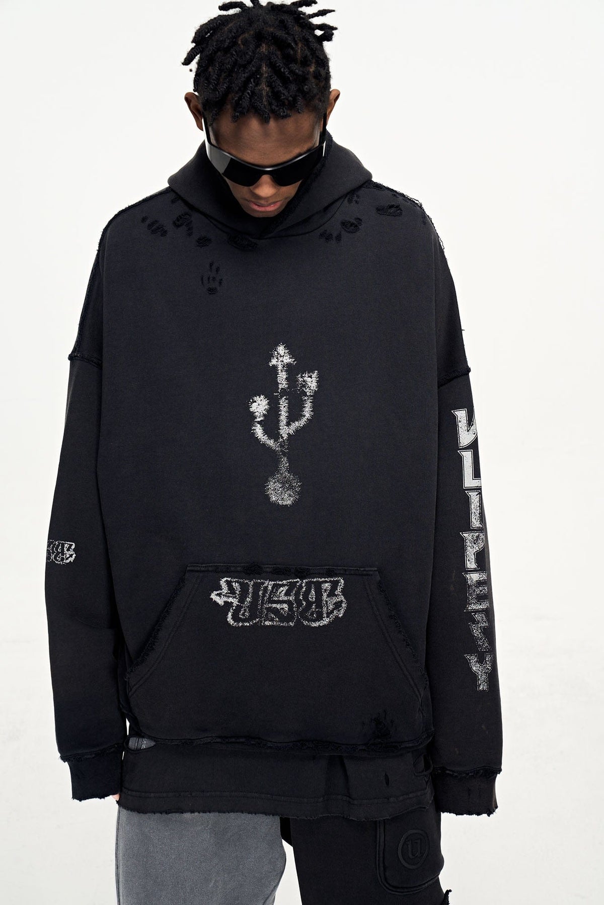 ULIPERY Distressed USB Graphic Hoodie – photo 7 of 12