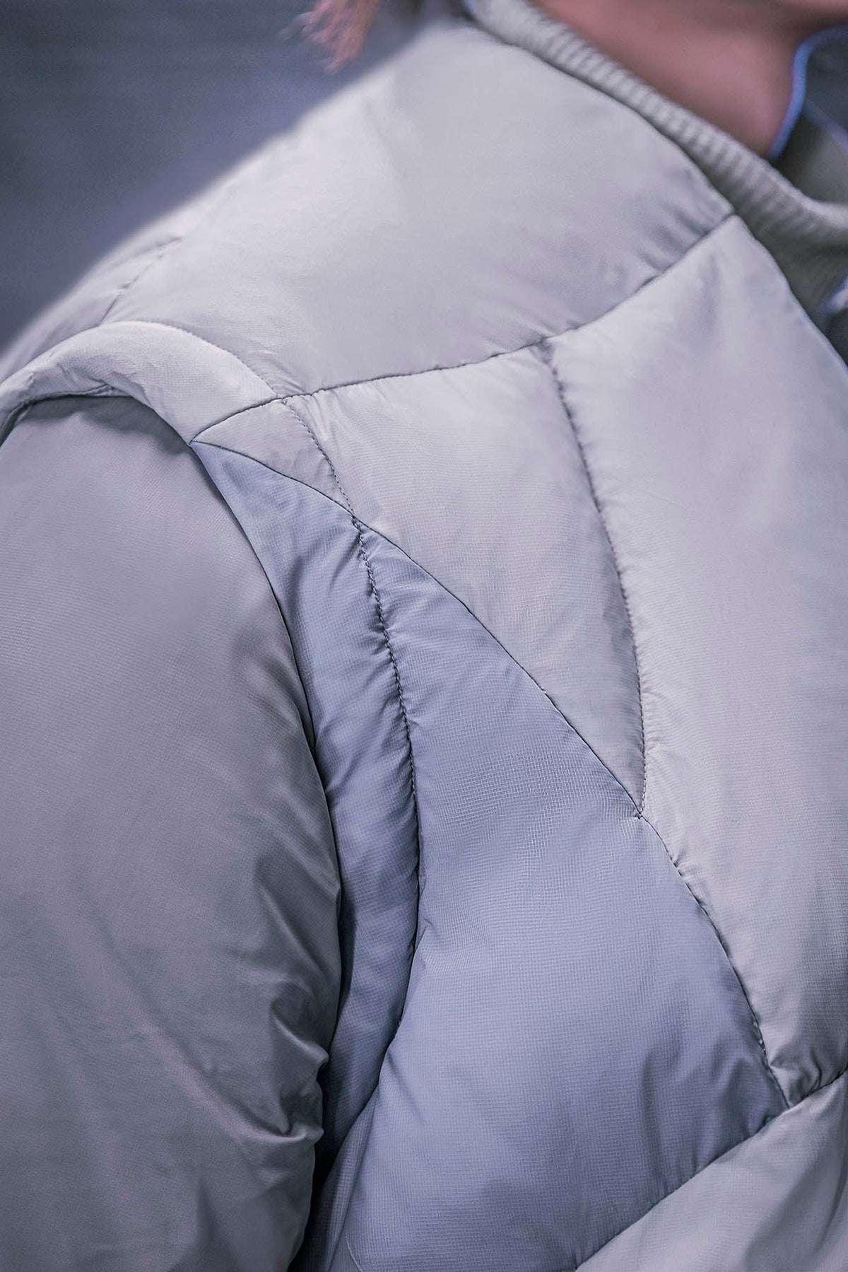 XIPHEVIL Exoskeleton Detachable-Sleeve Paneled Puffer Jacket – photo 7 of 12