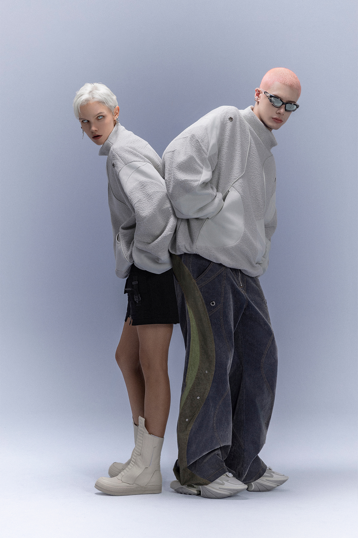 XIPHEVIL Fleece-Panel Saber-Sleeve Sweatshirt White – photo 6 of 12