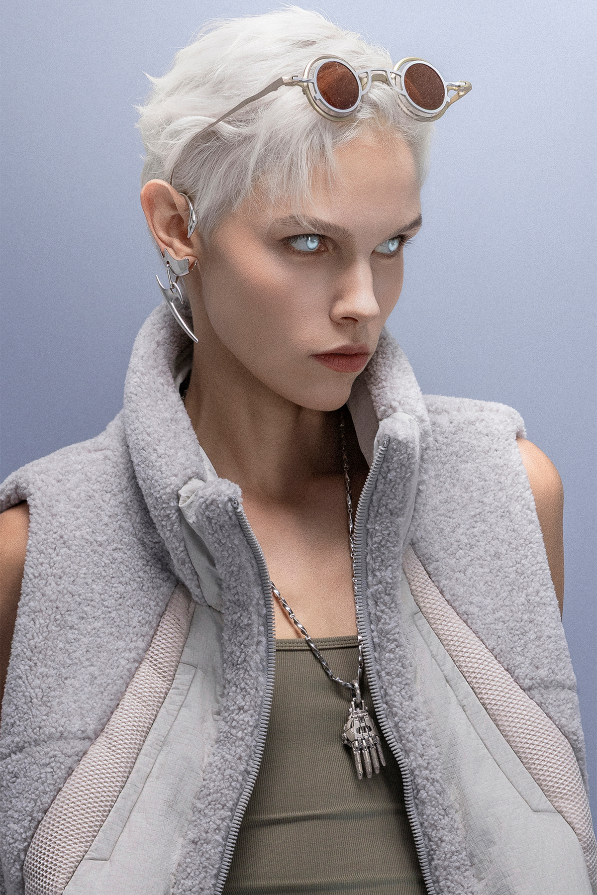 XIPHEVIL High-Neck Fleece-Panel Vest Light Gray – photo 18 of 18