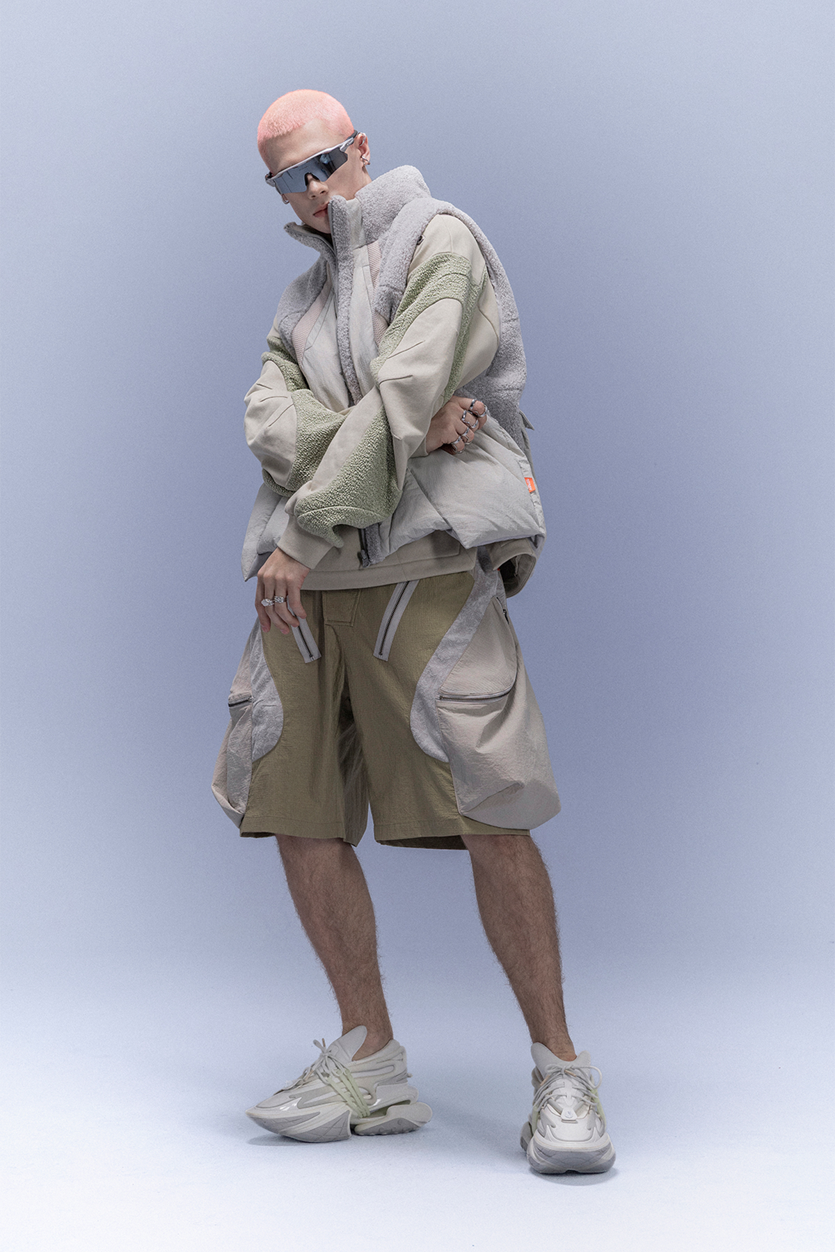XIPHEVIL High-Neck Fleece-Panel Vest Light Gray – photo 6 of 18
