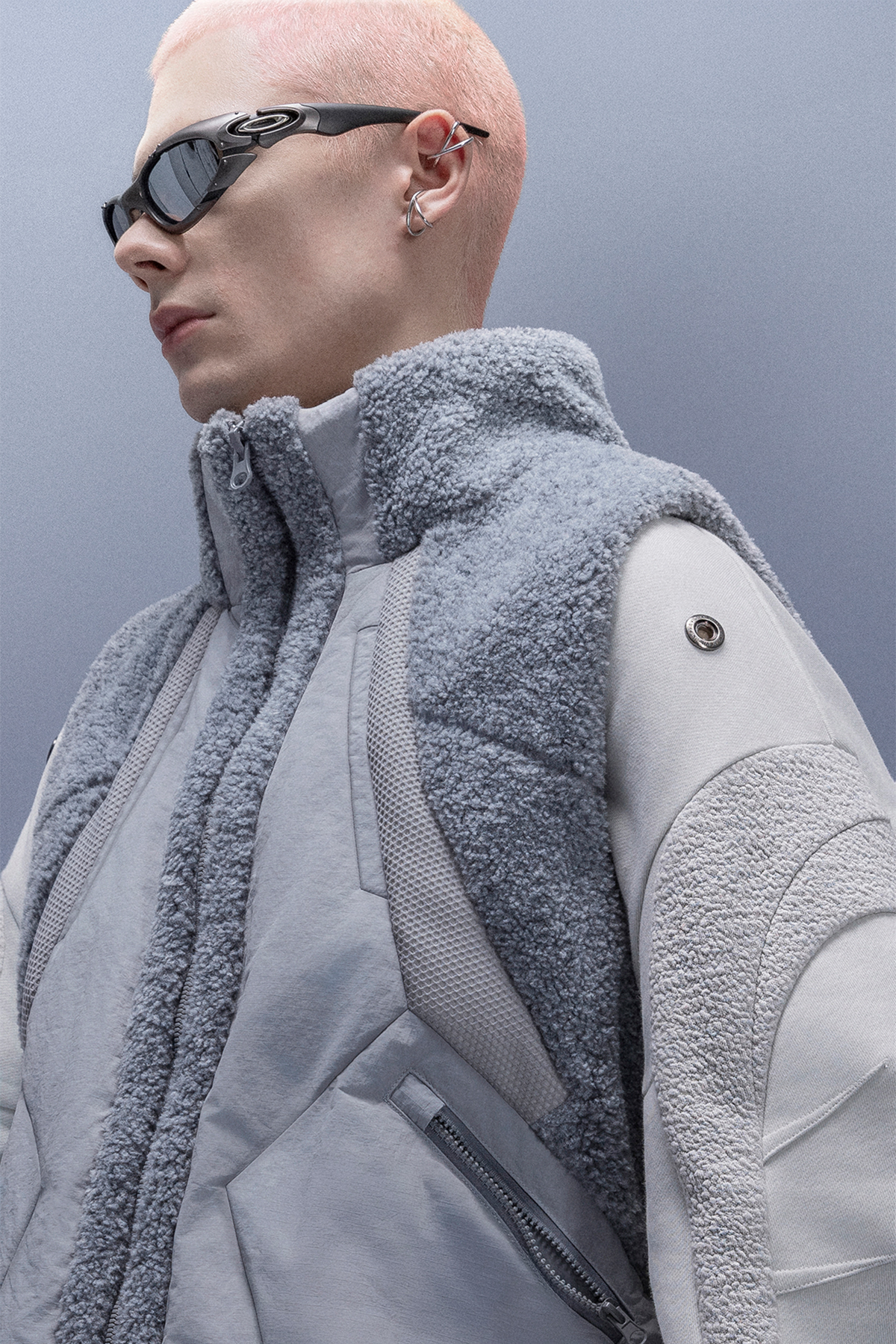 XIPHEVIL High-Neck Fleece-Panel Vest Dark Gray – photo 15 of 18