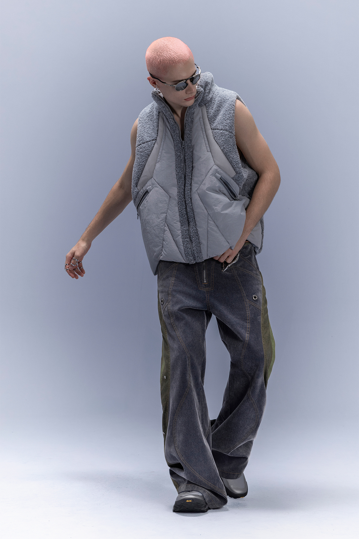 XIPHEVIL High-Neck Fleece-Panel Vest Dark Gray – photo 6 of 18