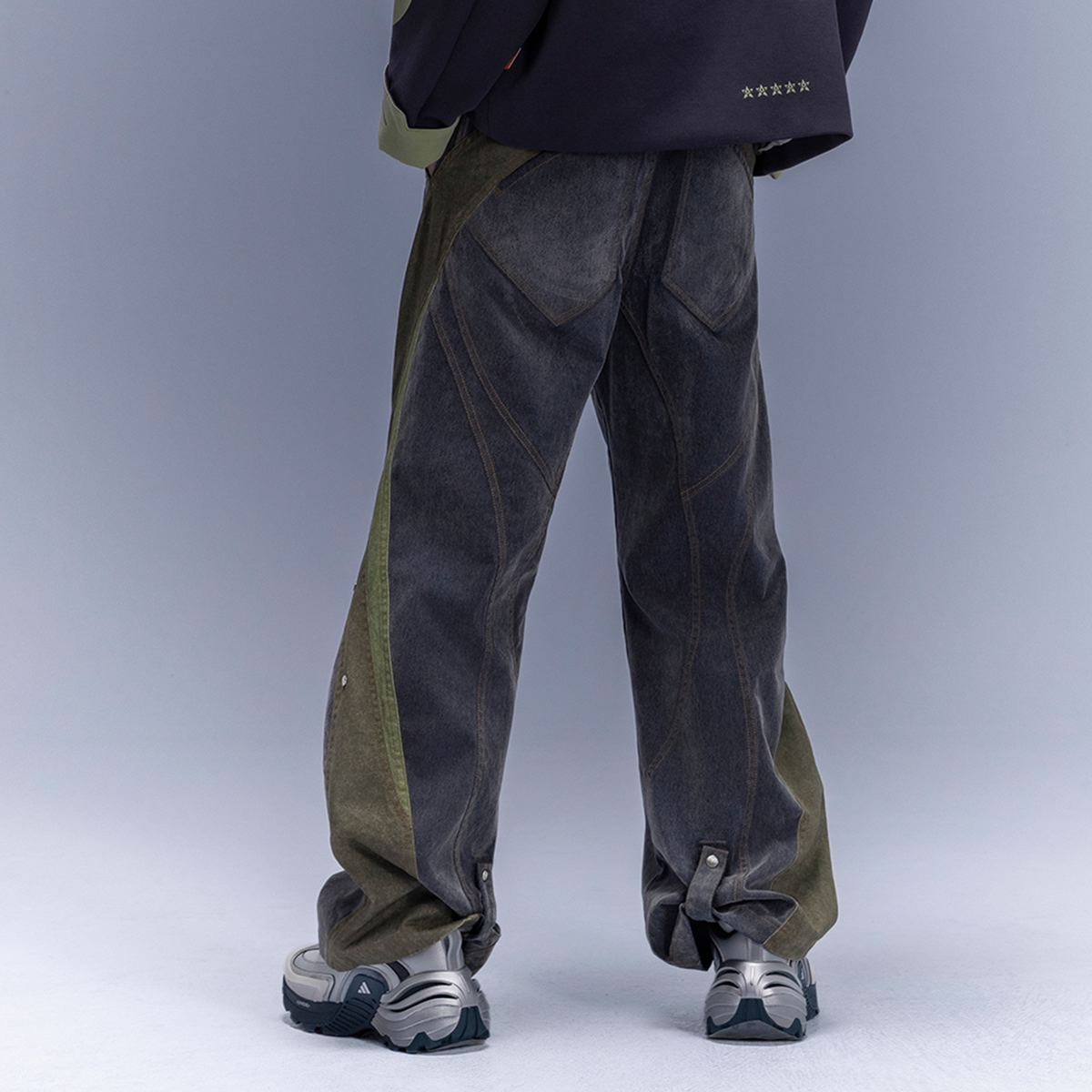 XIPHEVIL Washed Rivet Paneled Wide-Leg Pants – photo 2 of 13