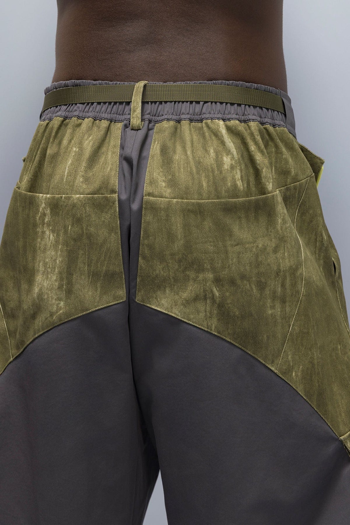 XIPHEVIL Washed Contrast Panel Pocket Utility Shorts Green – photo 8 of 11