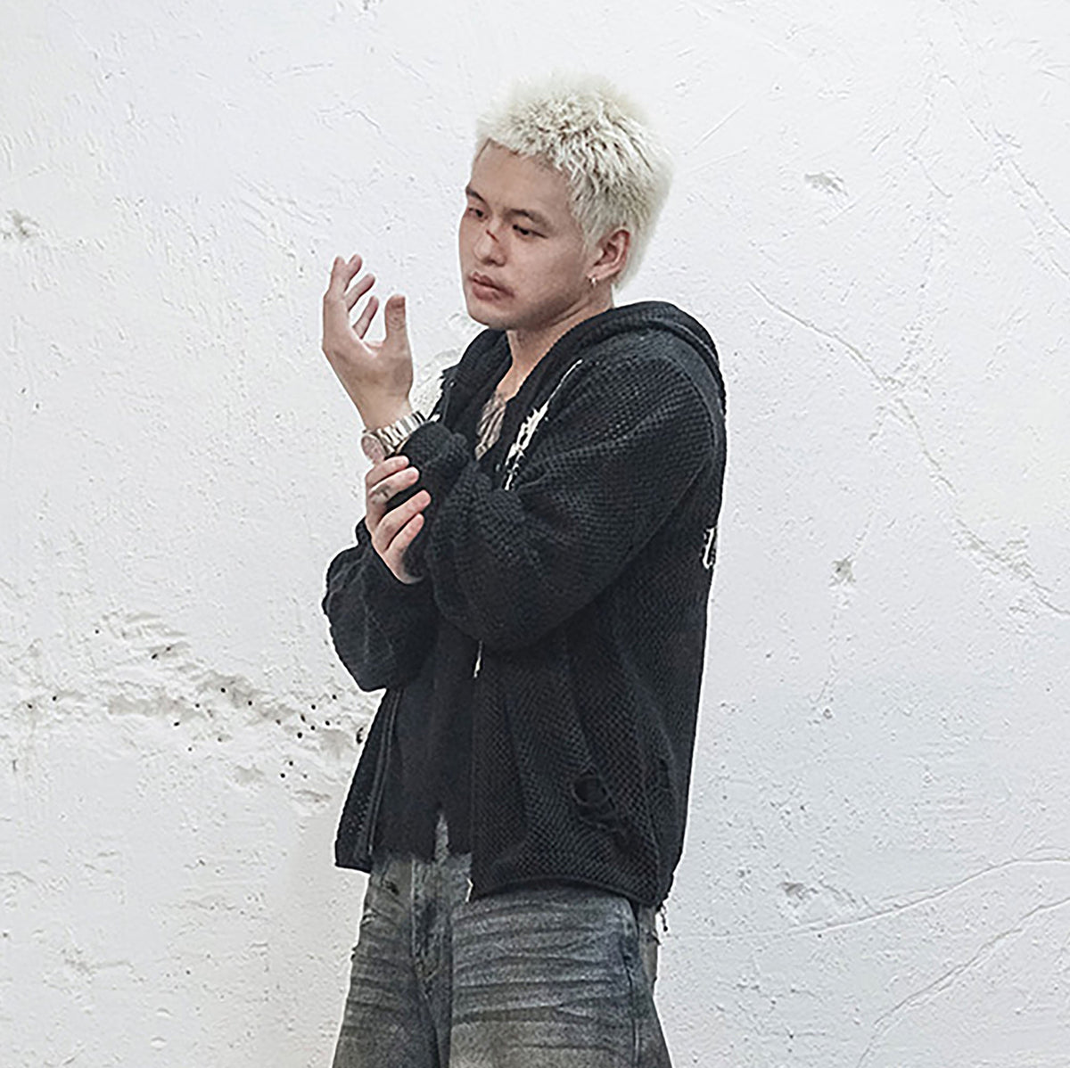 UNDERWATER Hellbound Wing Hooded Zip-Up Cardigan – photo 3 of 13