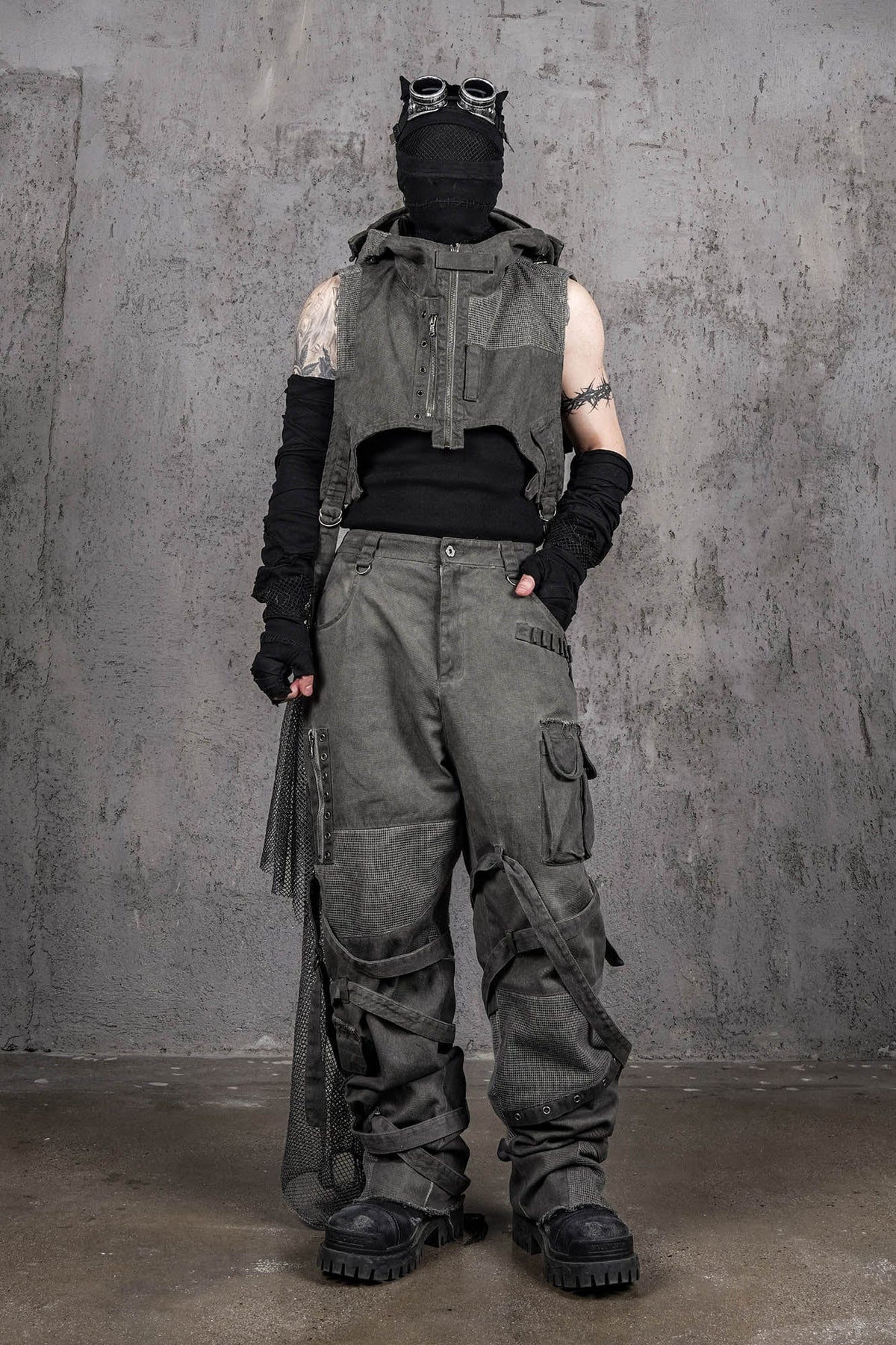 UNDERWATER Scavenger Heavyduty Multi-Pockets Striped Cargo – photo 4 of 24