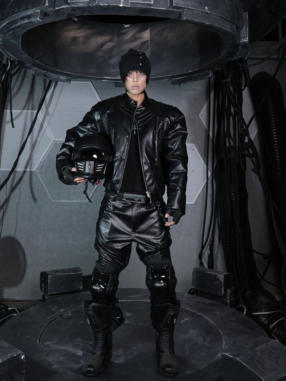 SSIN7 Armored Panel Bomber Jacket – photo 4 of 13
