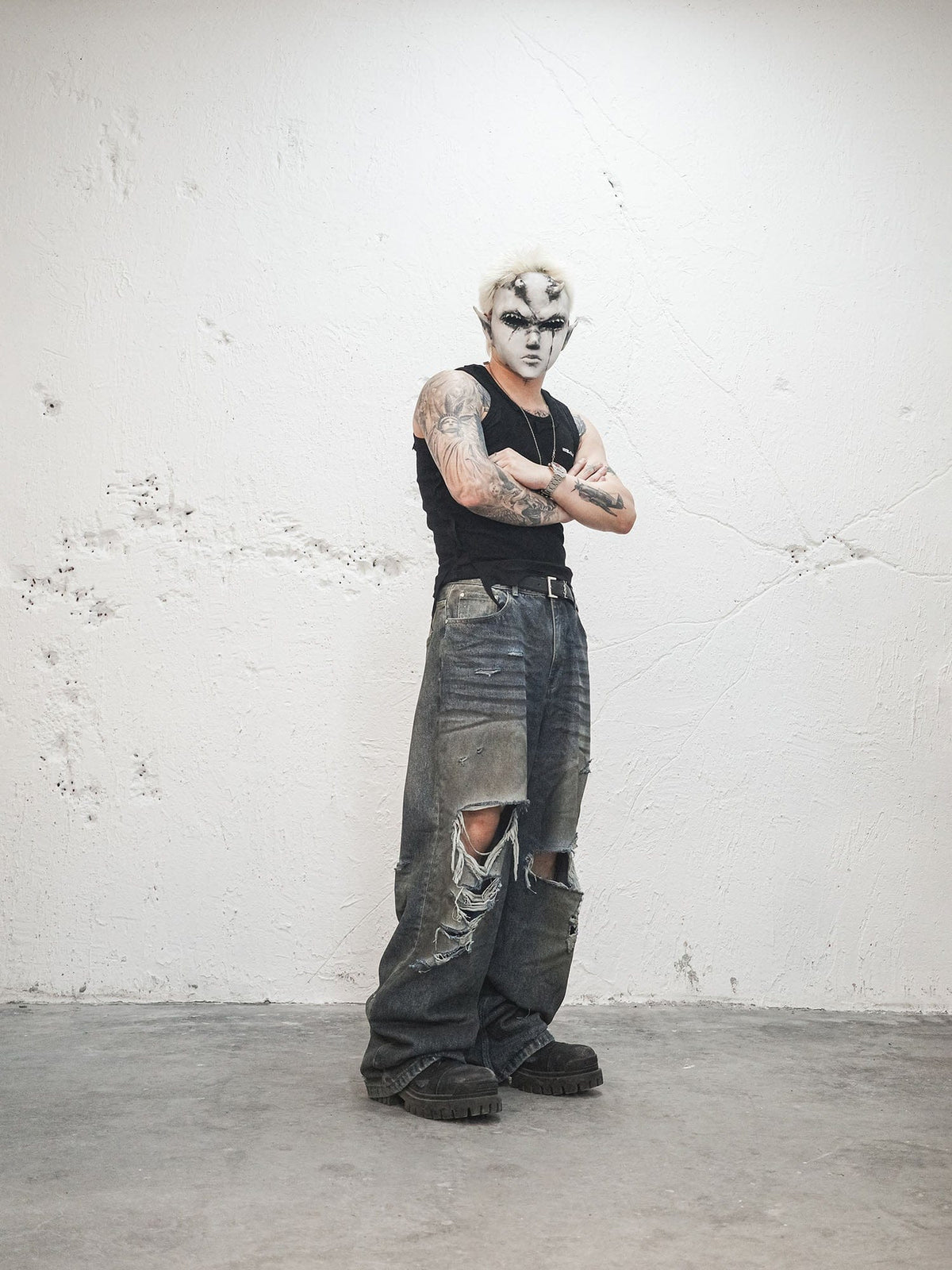 UNDERWATER Muddy Ripped Baggy Jeans – photo 5 of 13