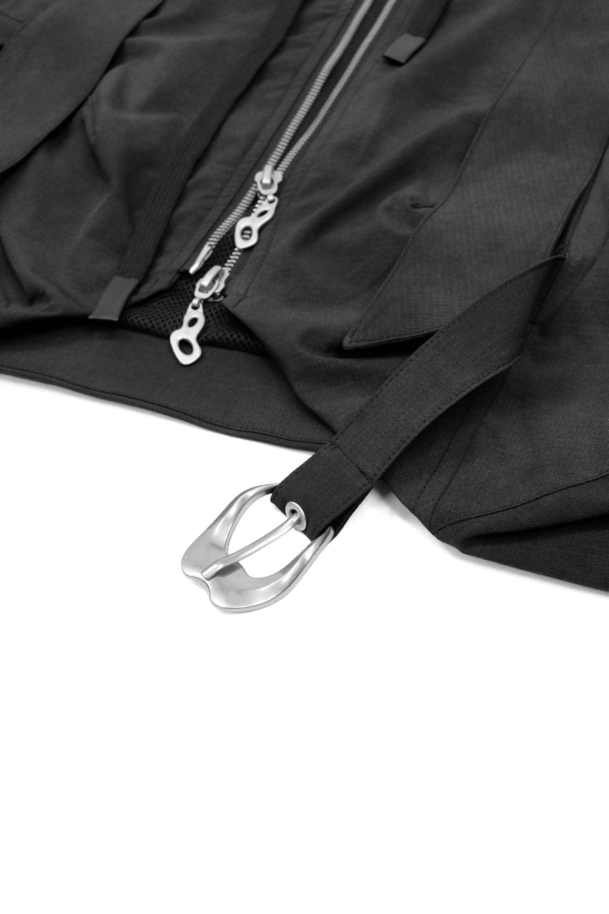 RELABEL Detachable Hood Big-Pocket Vest – photo 15 of 17