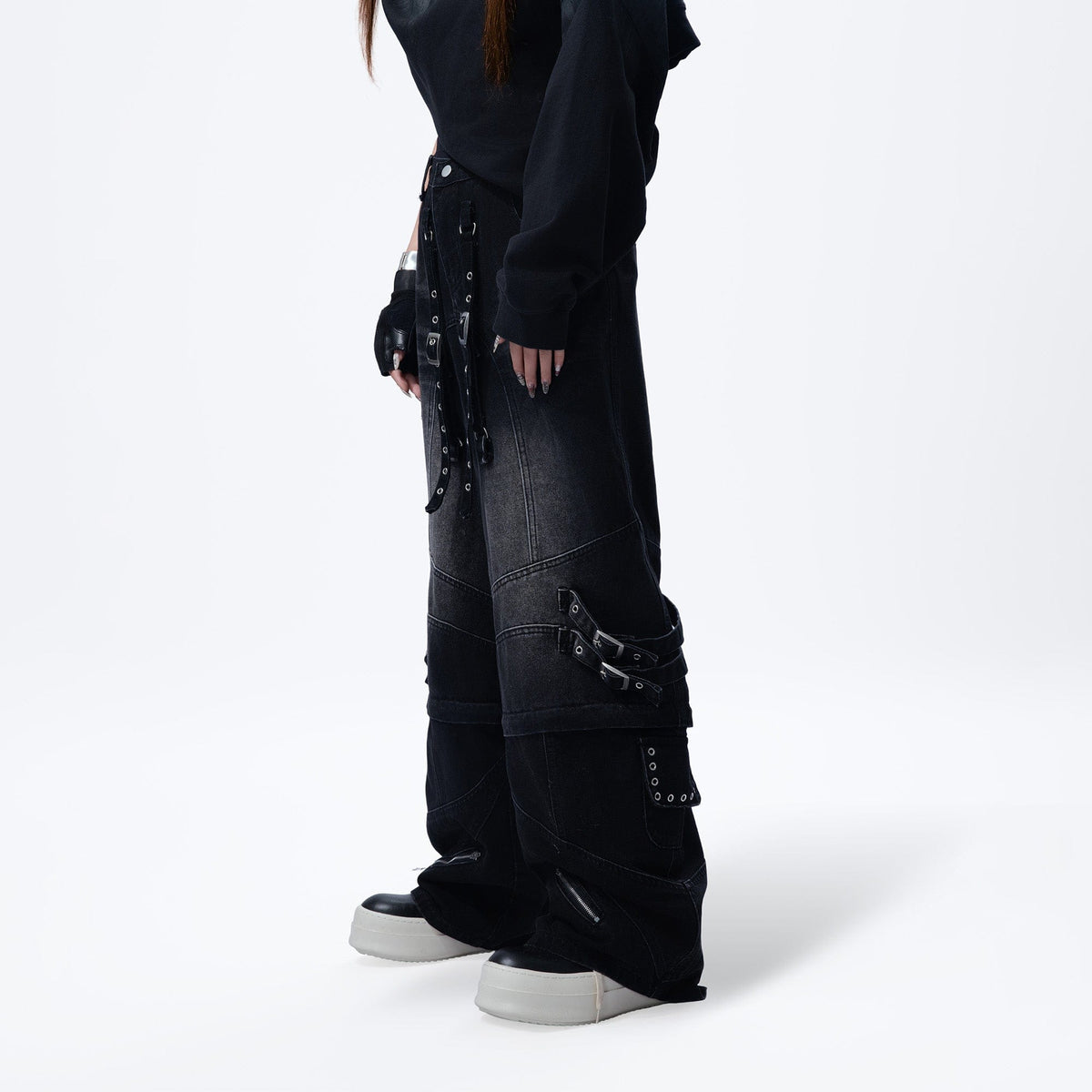 MOGONGSHE Detachable Drape-Strap Washed Jeans – photo 4 of 39