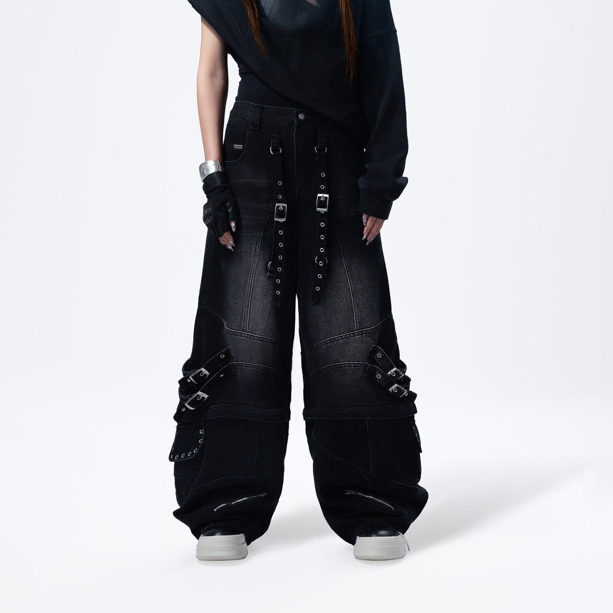 MOGONGSHE Detachable Drape-Strap Washed Jeans – photo 2 of 39