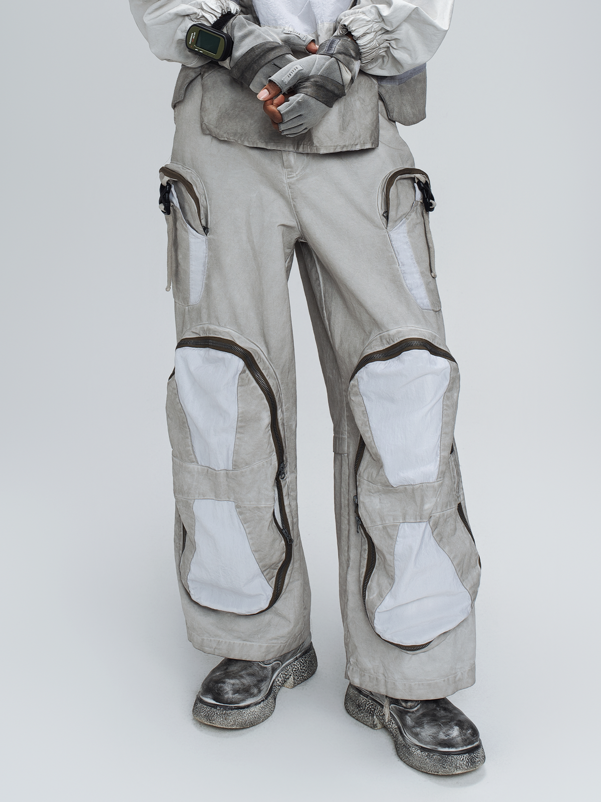 STEAM Multi-Pocket Spliced Parachute Cargo Pants – photo 13 of 25