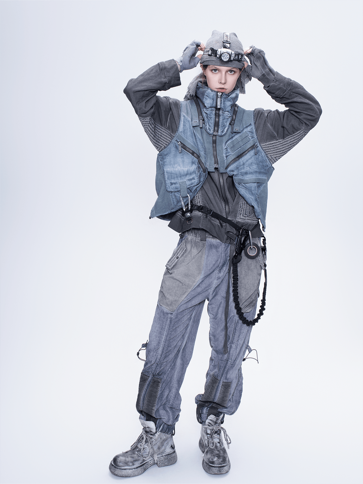 STEAM Multi-Pocket Detachable Utility Vest – photo 11 of 39