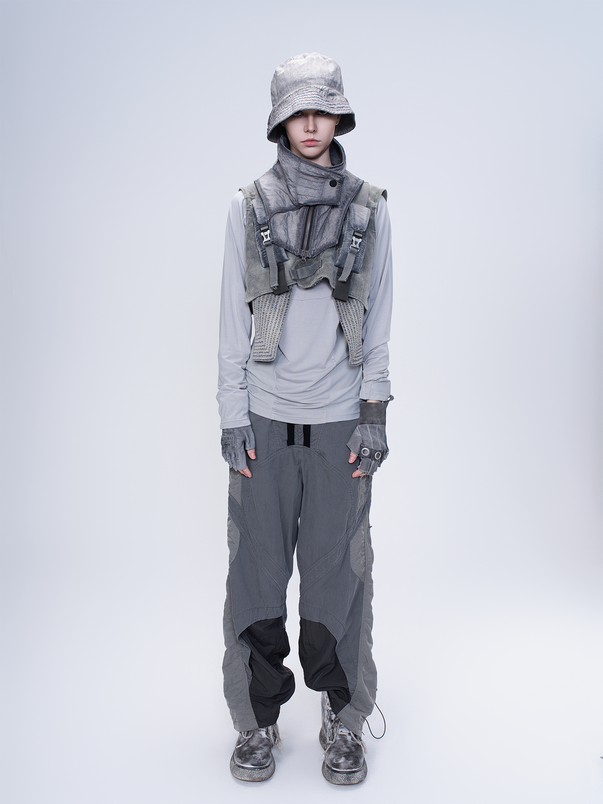 STEAM Deconstructed Zippered Spliced Wide-Leg Cargo Pants – photo 7 of 36
