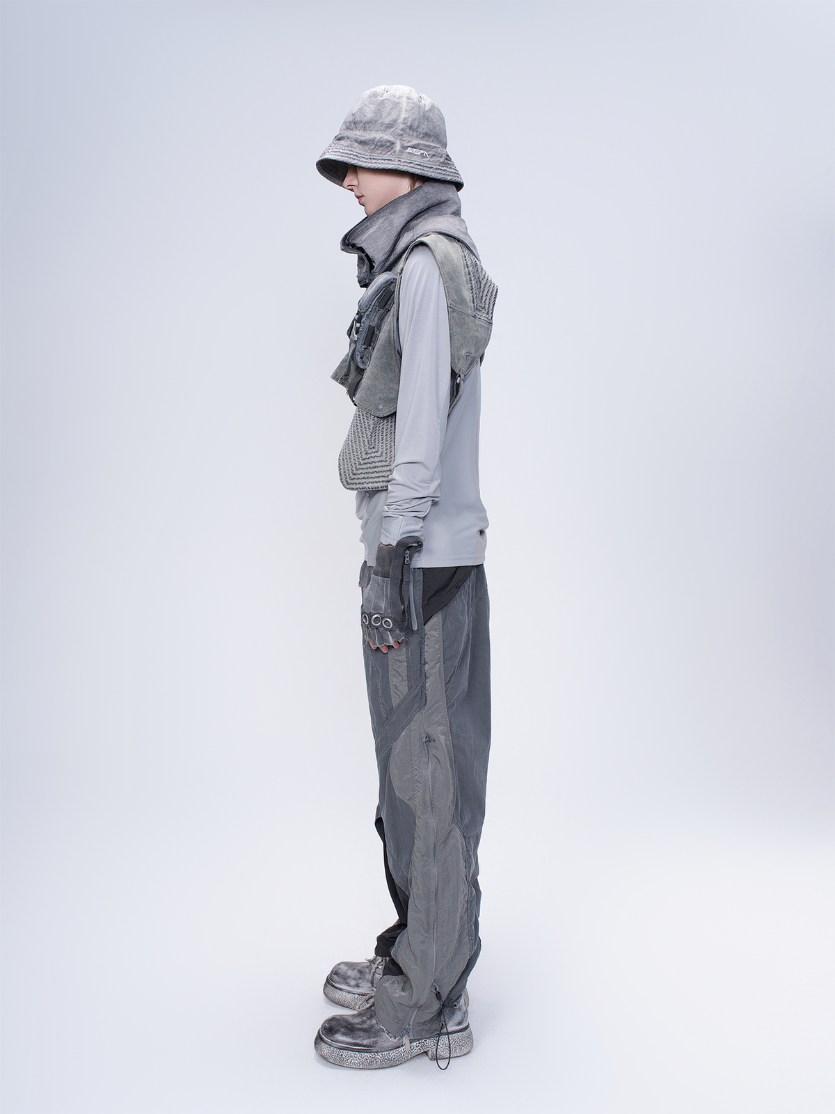 STEAM Deconstructed Zippered Spliced Wide-Leg Cargo Pants – photo 10 of 36