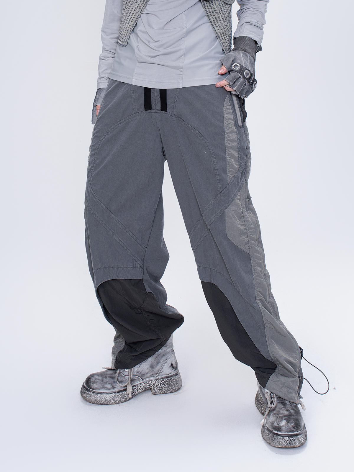 STEAM Deconstructed Zippered Spliced Wide-Leg Cargo Pants – photo 20 of 36