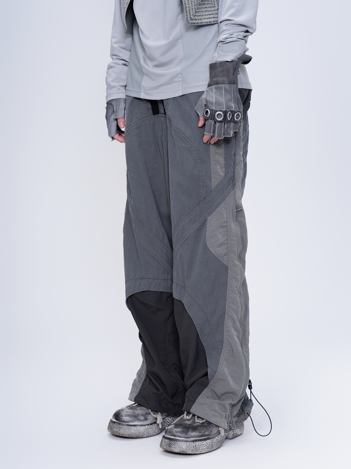 STEAM Deconstructed Zippered Spliced Wide-Leg Cargo Pants – photo 21 of 36