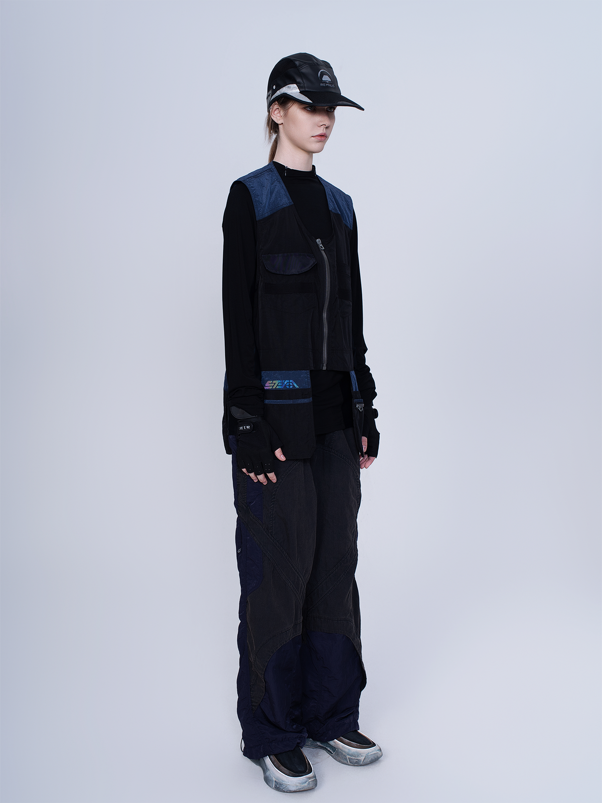 STEAM Deconstructed Zippered Spliced Wide-Leg Cargo Pants – photo 15 of 36