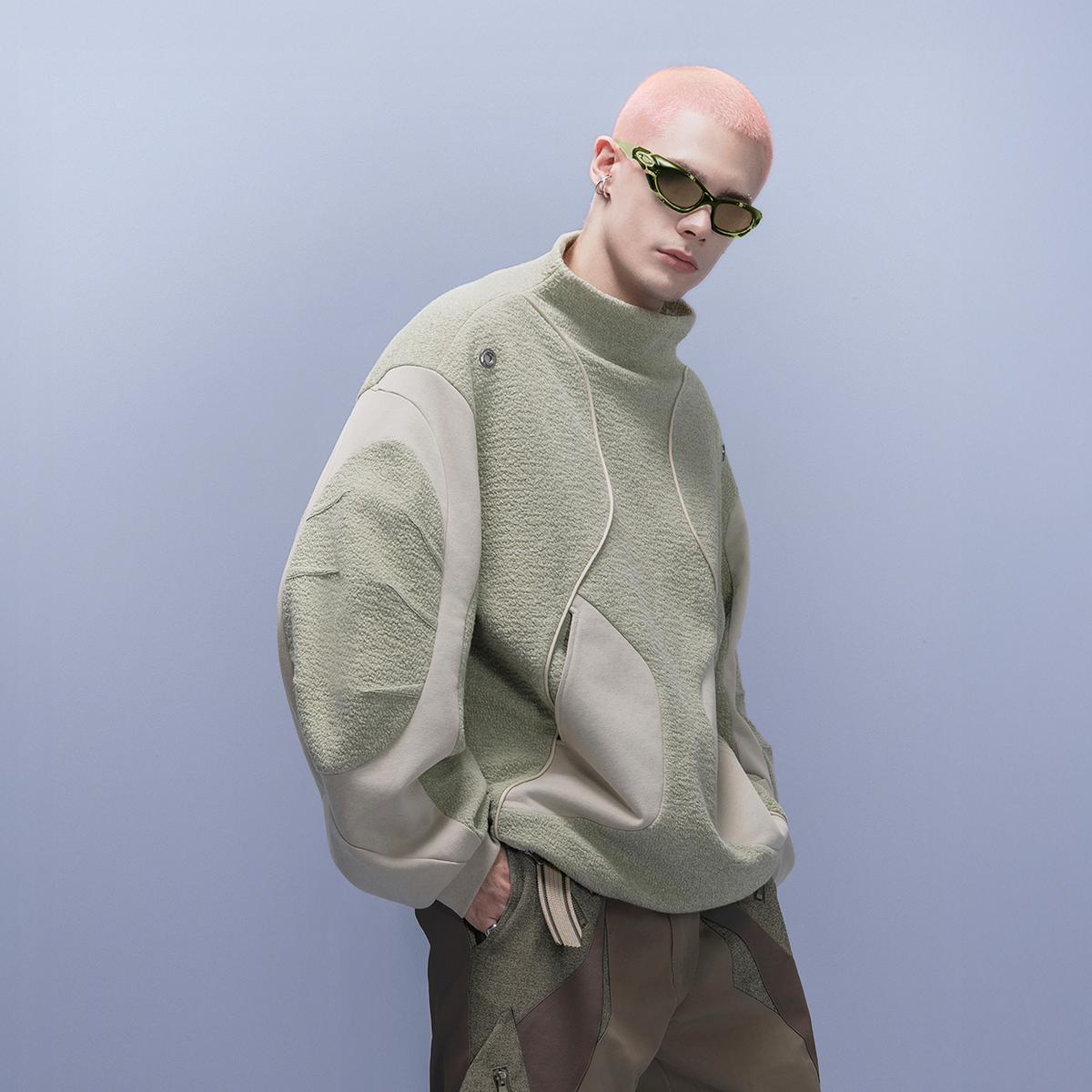 XIPHEVIL Fleece-Panel Saber-Sleeve Sweatshirt Green – photo 2 of 11