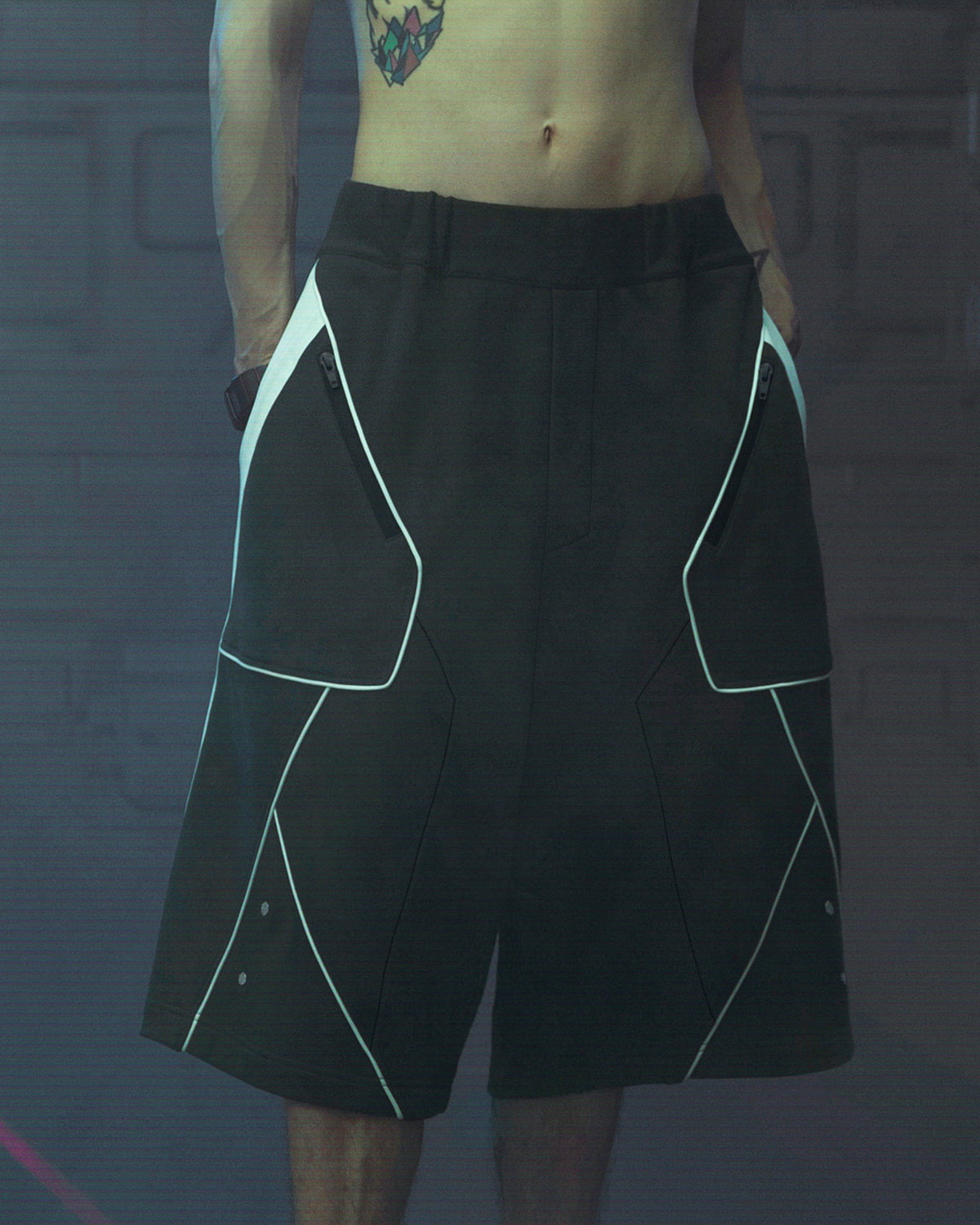 XIPHEVIL Deconstructed Zipper Rivet Shorts Black – photo 6 of 12