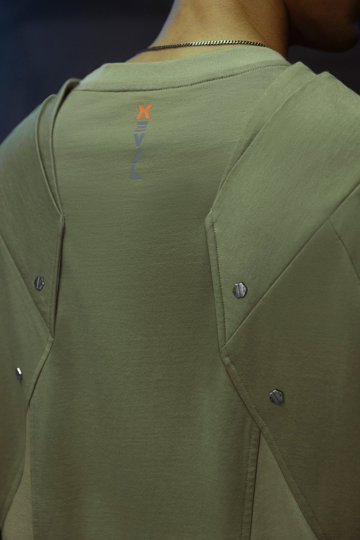 XIPHEVIL Deep Zone Deconstructed Armor Rivet T-Shirt Green – photo 13 of 18