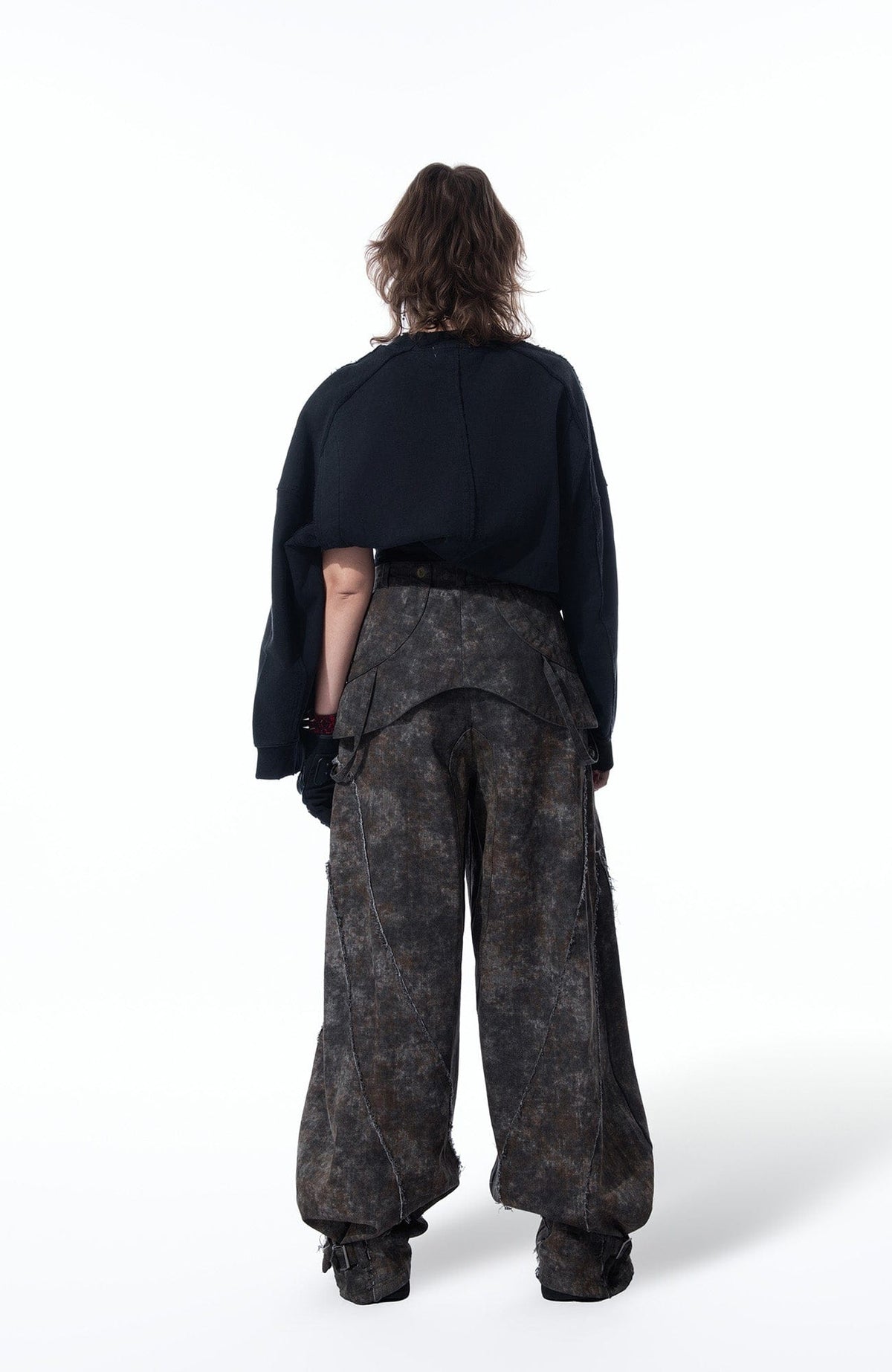 MOGONGSHE Distressed Detachable Drape Curved Panel Jeans – photo 13 of 25
