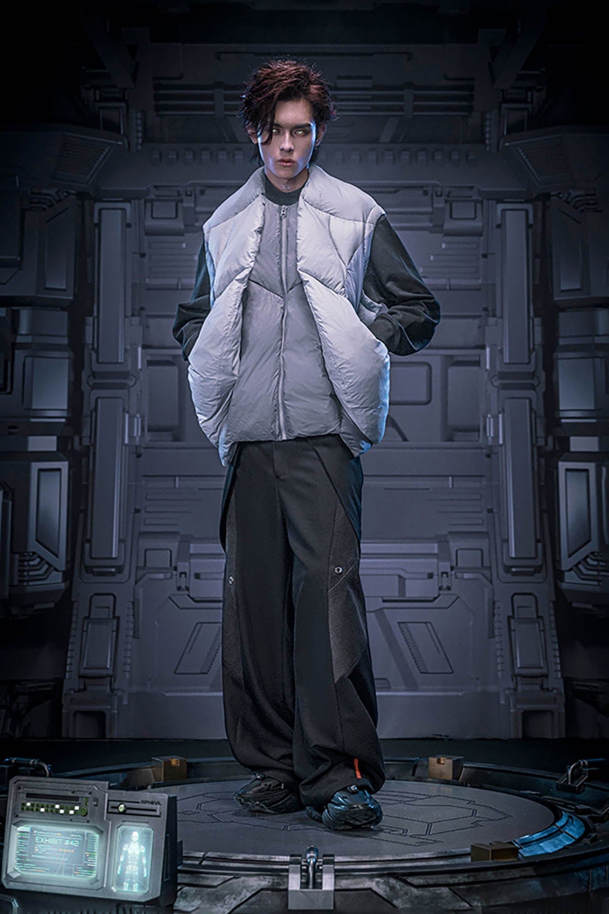 XIPHEVIL Exoskeleton Detachable-Sleeve Paneled Puffer Jacket – photo 4 of 12
