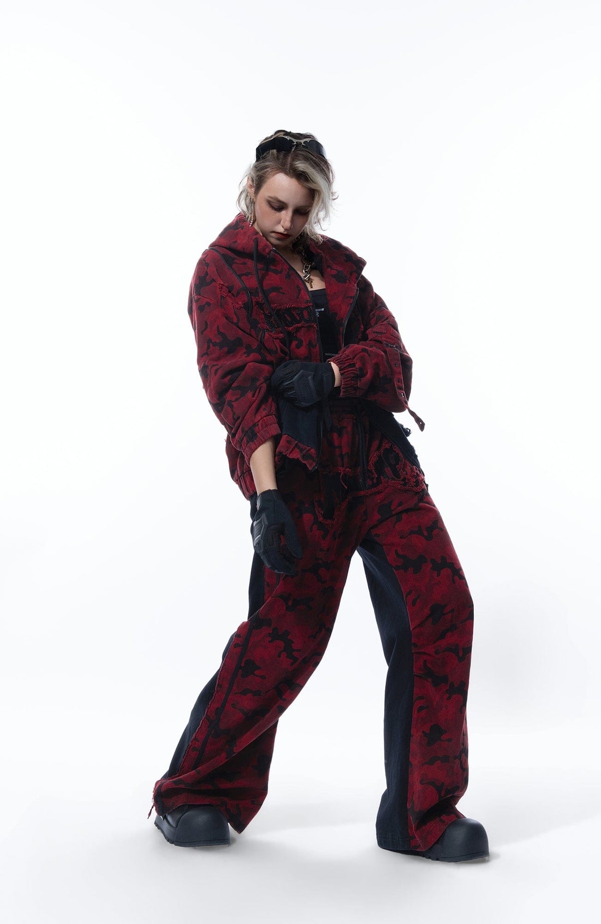 MOGONGSHE Camo Frayed LOGO Patch Hooded Jacket – photo 7 of 22