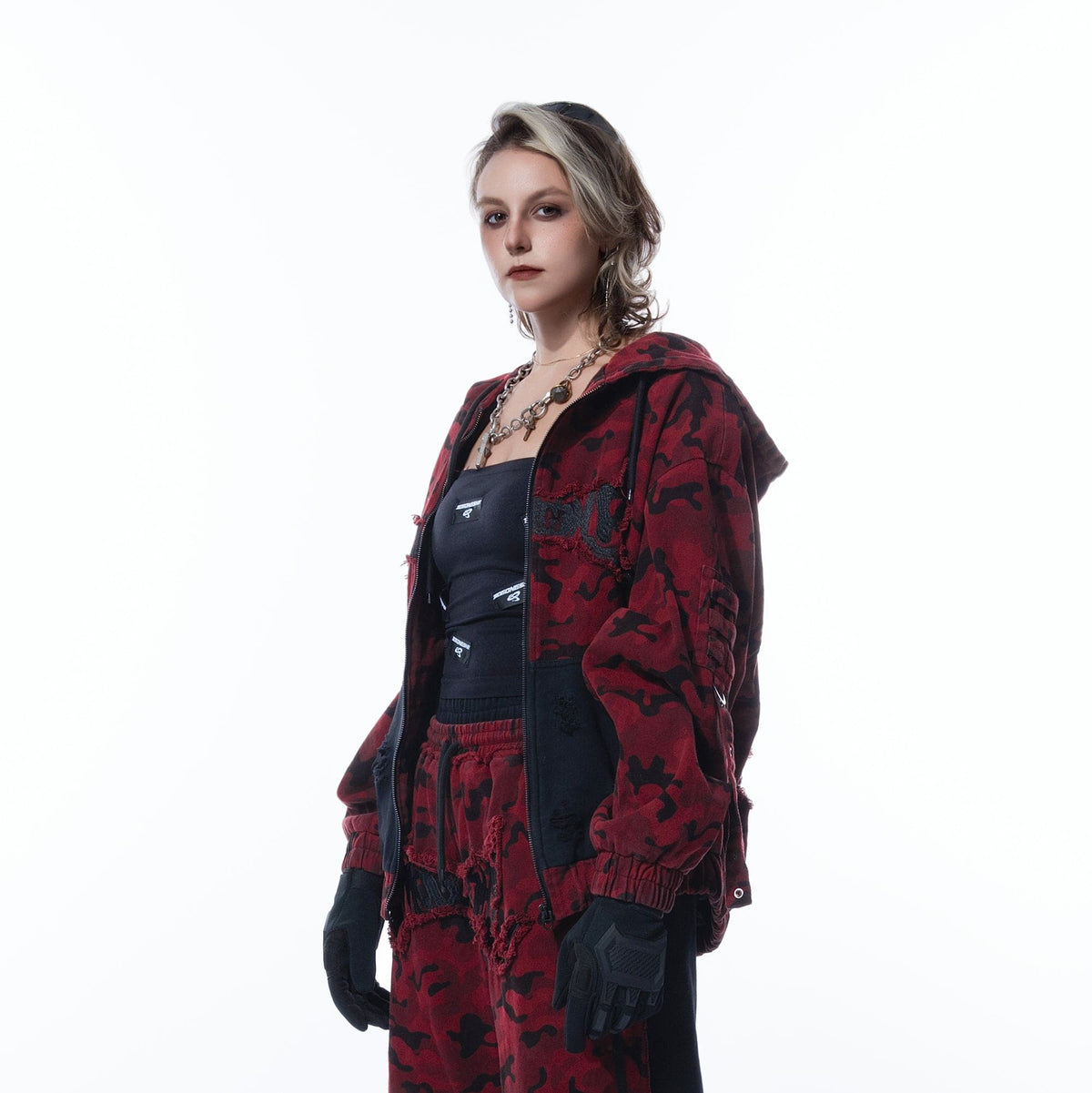 MOGONGSHE Camo Frayed LOGO Patch Hooded Jacket – photo 4 of 22
