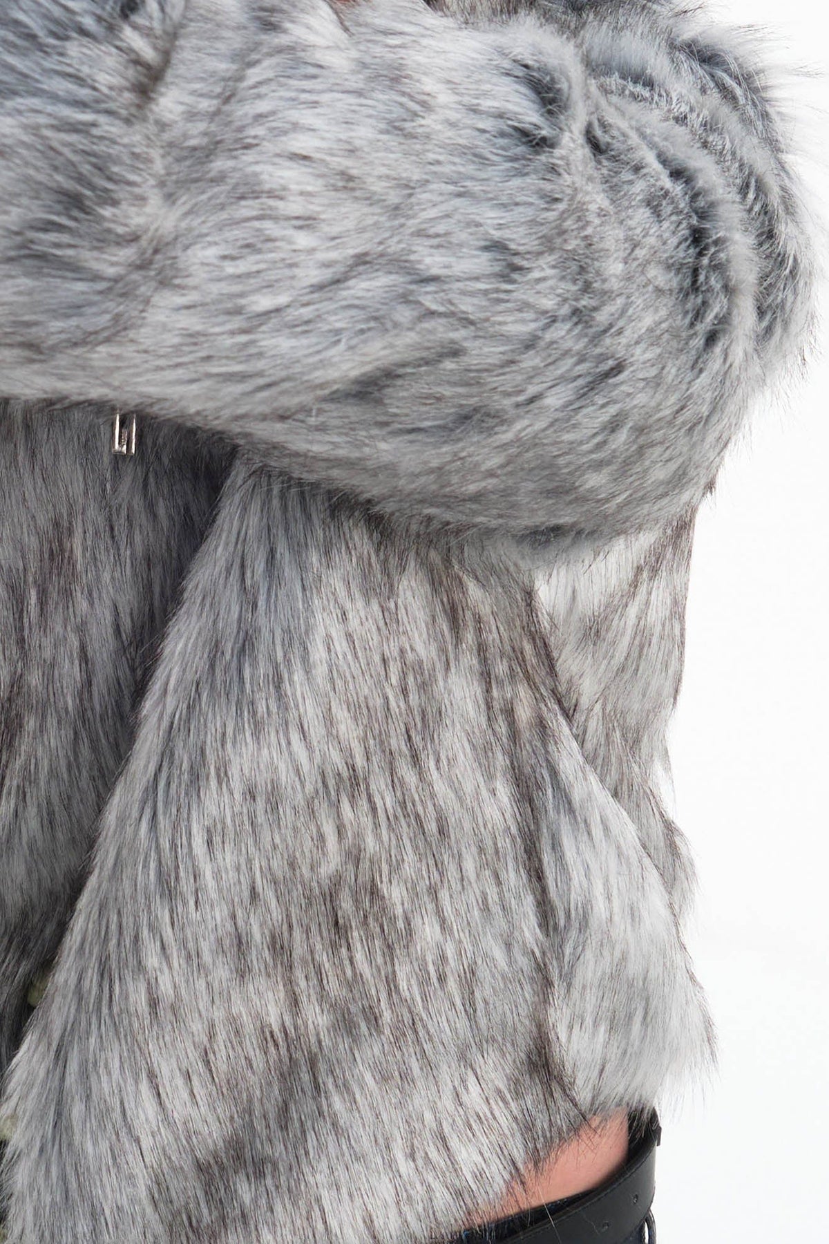 EMBRYO Detachable Beast Claw Faux Fur Hooded Jacket – photo 12 of 17