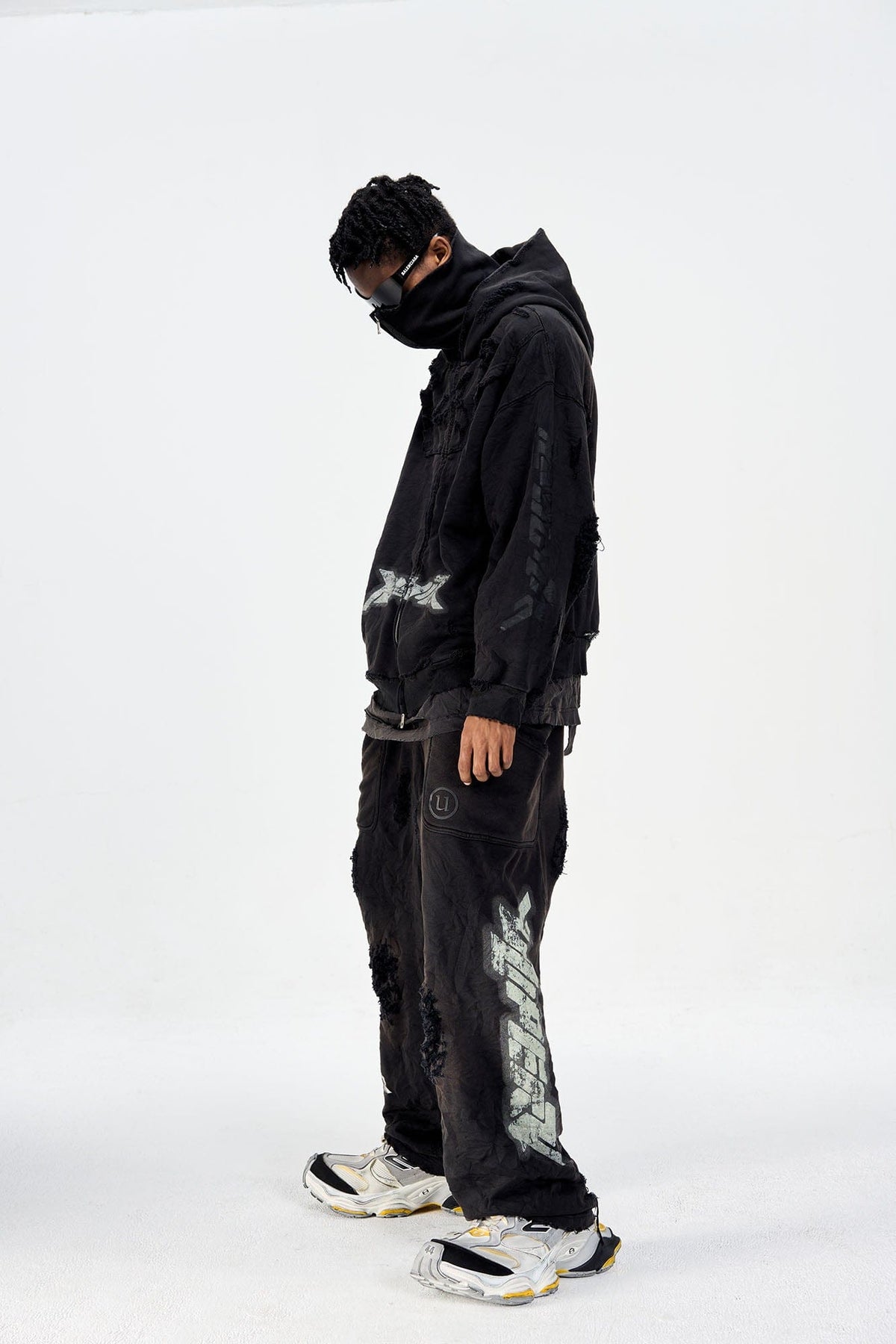 ULIPERY Distressed Glow Face-Cover Hooded Jacket – photo 6 of 24