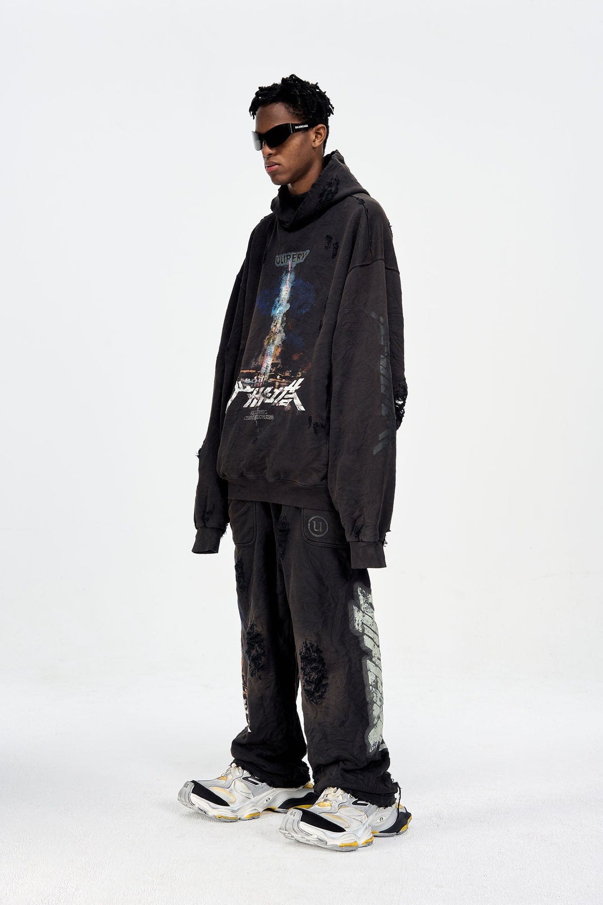 ULIPERY Distressed Glow Crinkled Hoodie – photo 4 of 20