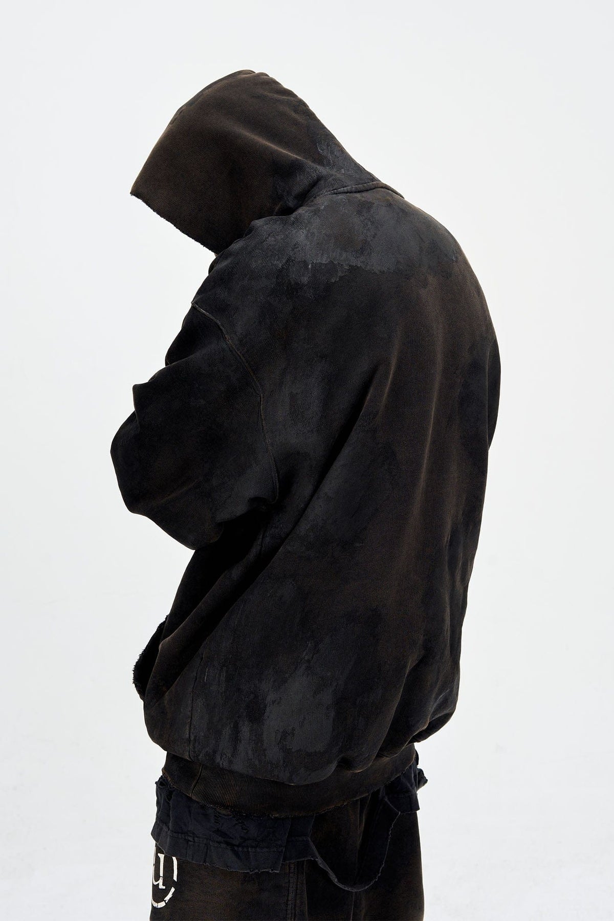 ULIPERY LOGO Mud-Wash Frayed Hoodie – photo 8 of 14